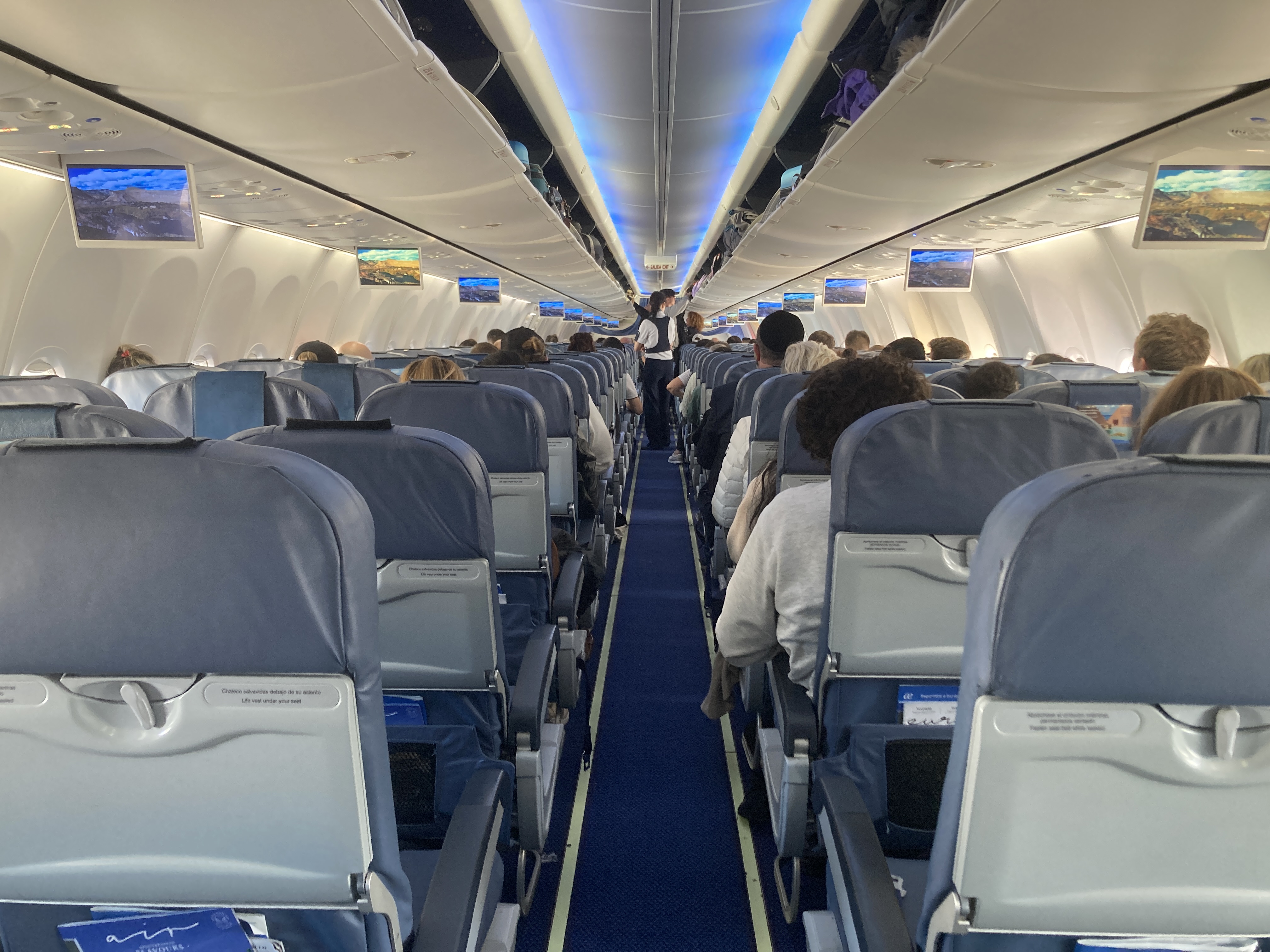 Air Europa looking up center aisle on B737 800 Air Europa looking up center aisle on B737 800