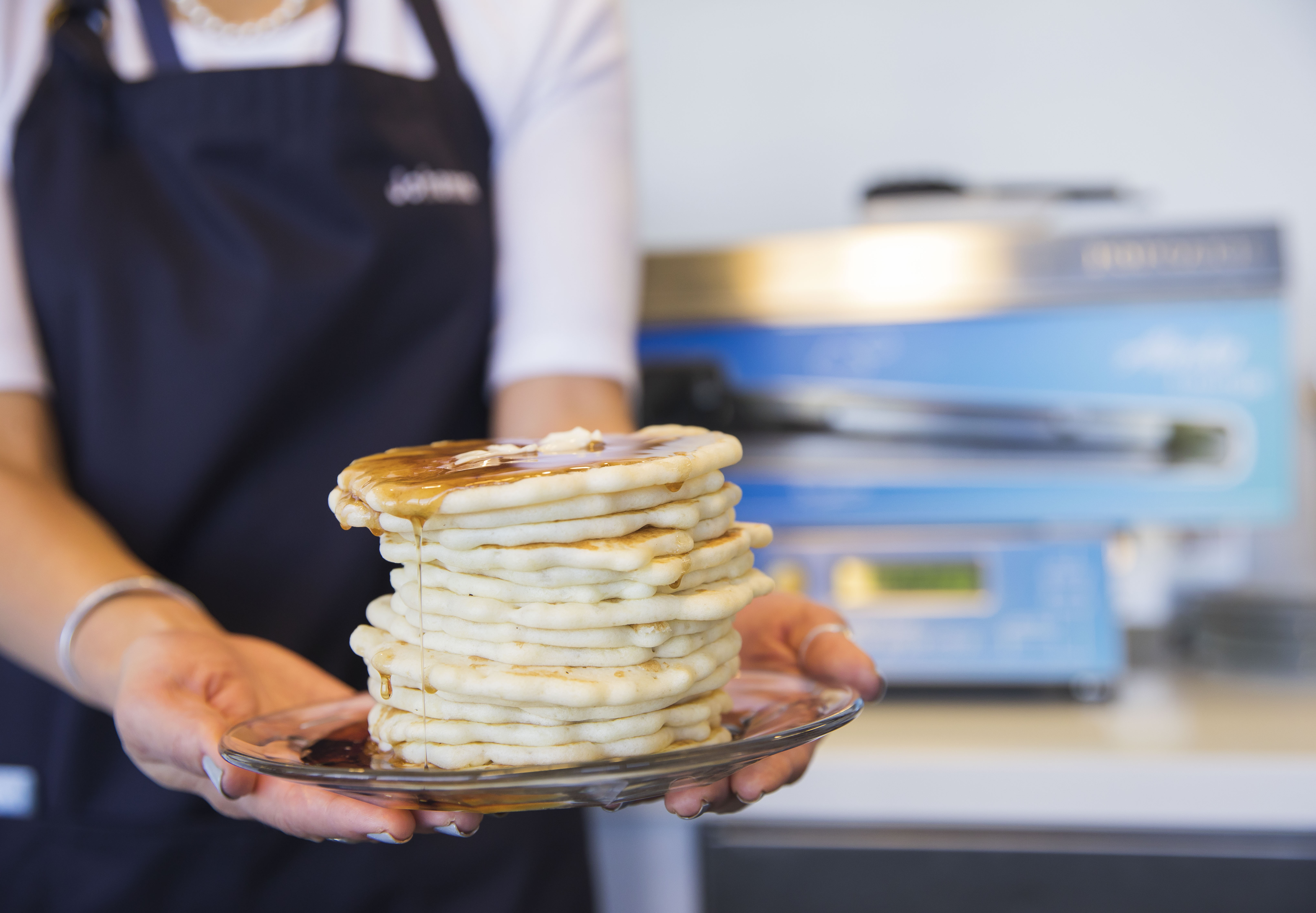 Alaska Airlines Lounge JFK Alaska Lounge pancake printer