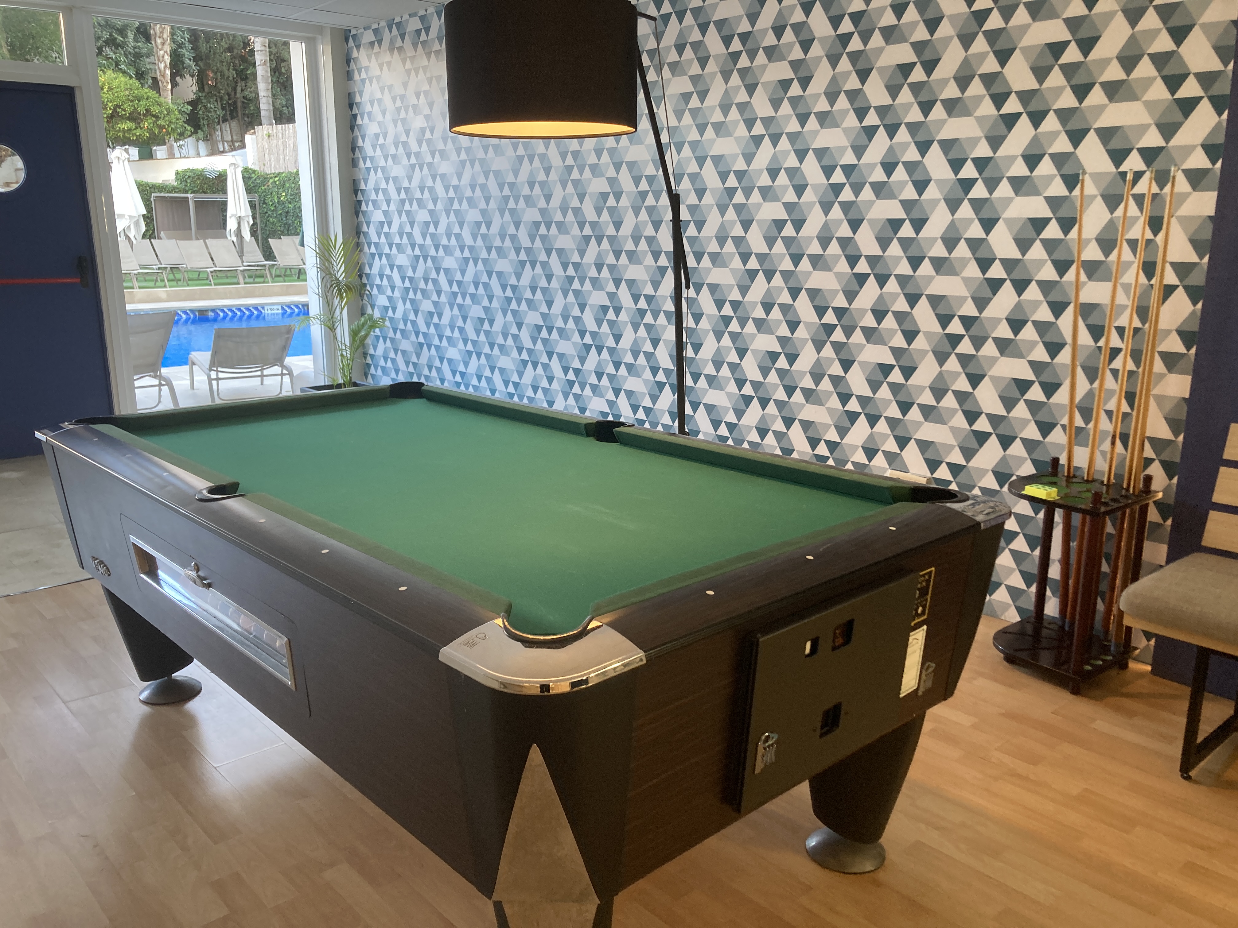 AluaSoul Costa Malaga pool table