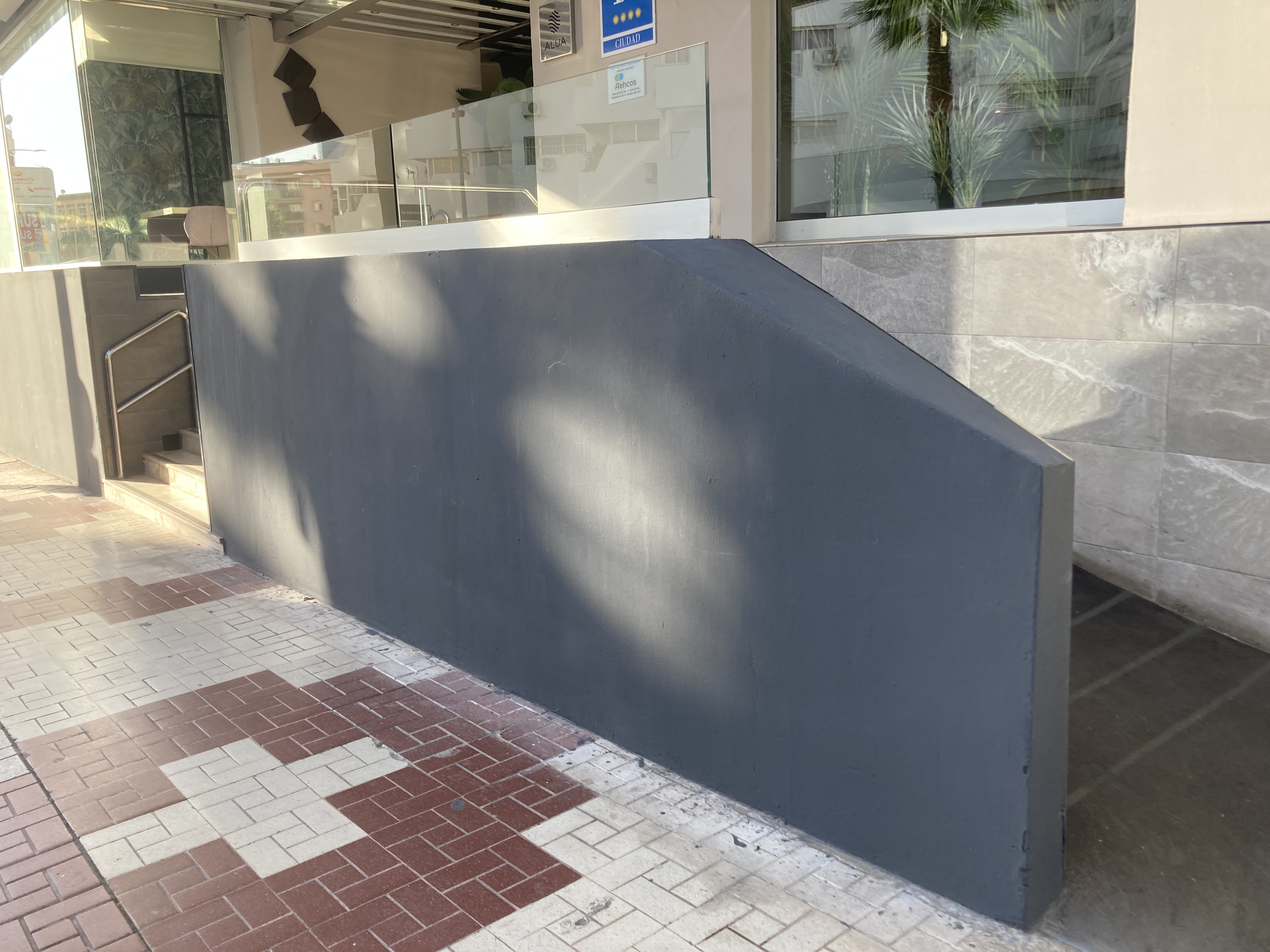 AluaSoul Costa Malaga ramp near entrance