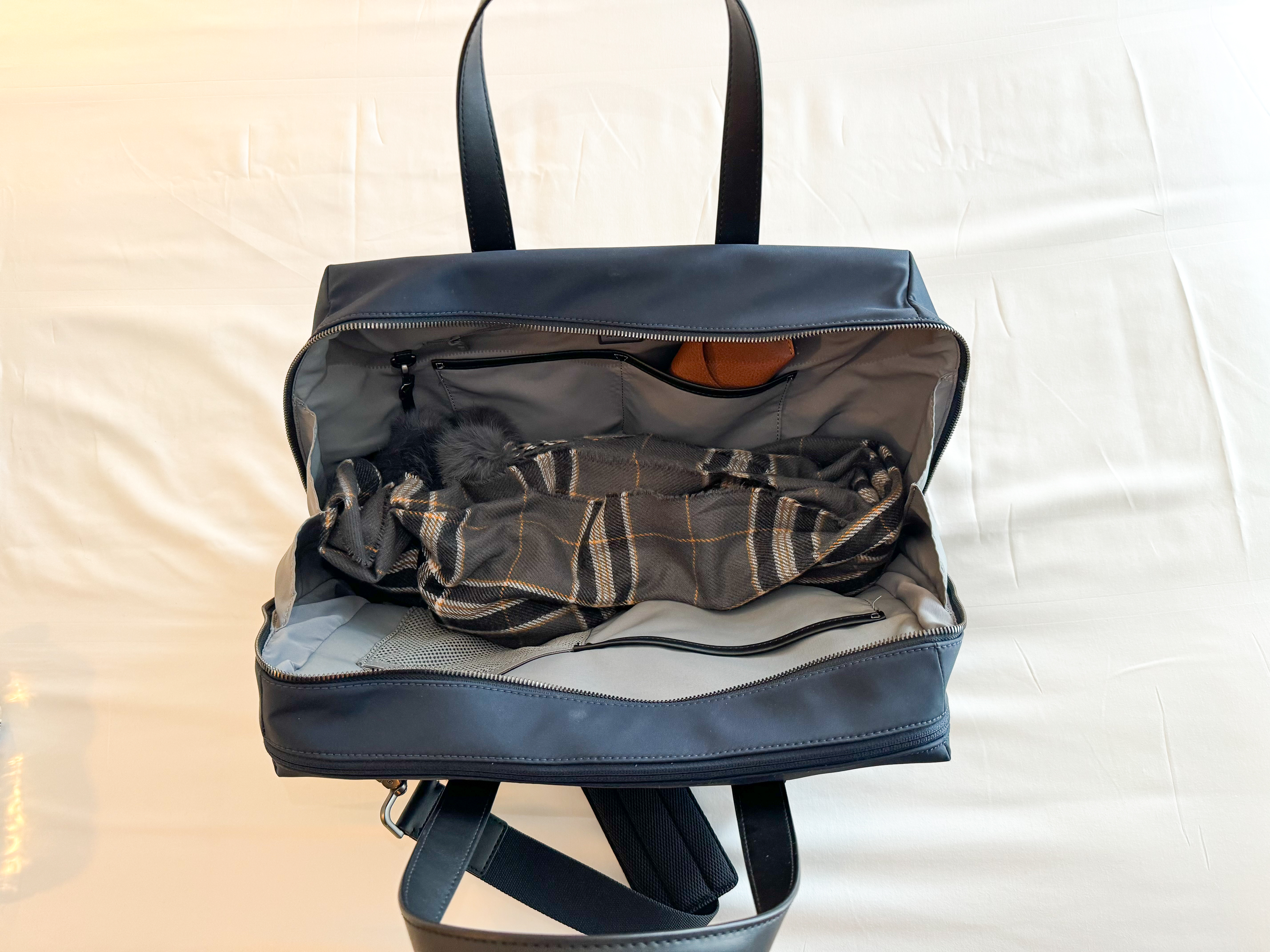 Away The Everywhere Bag top view Away The Everywhere Bag top view
