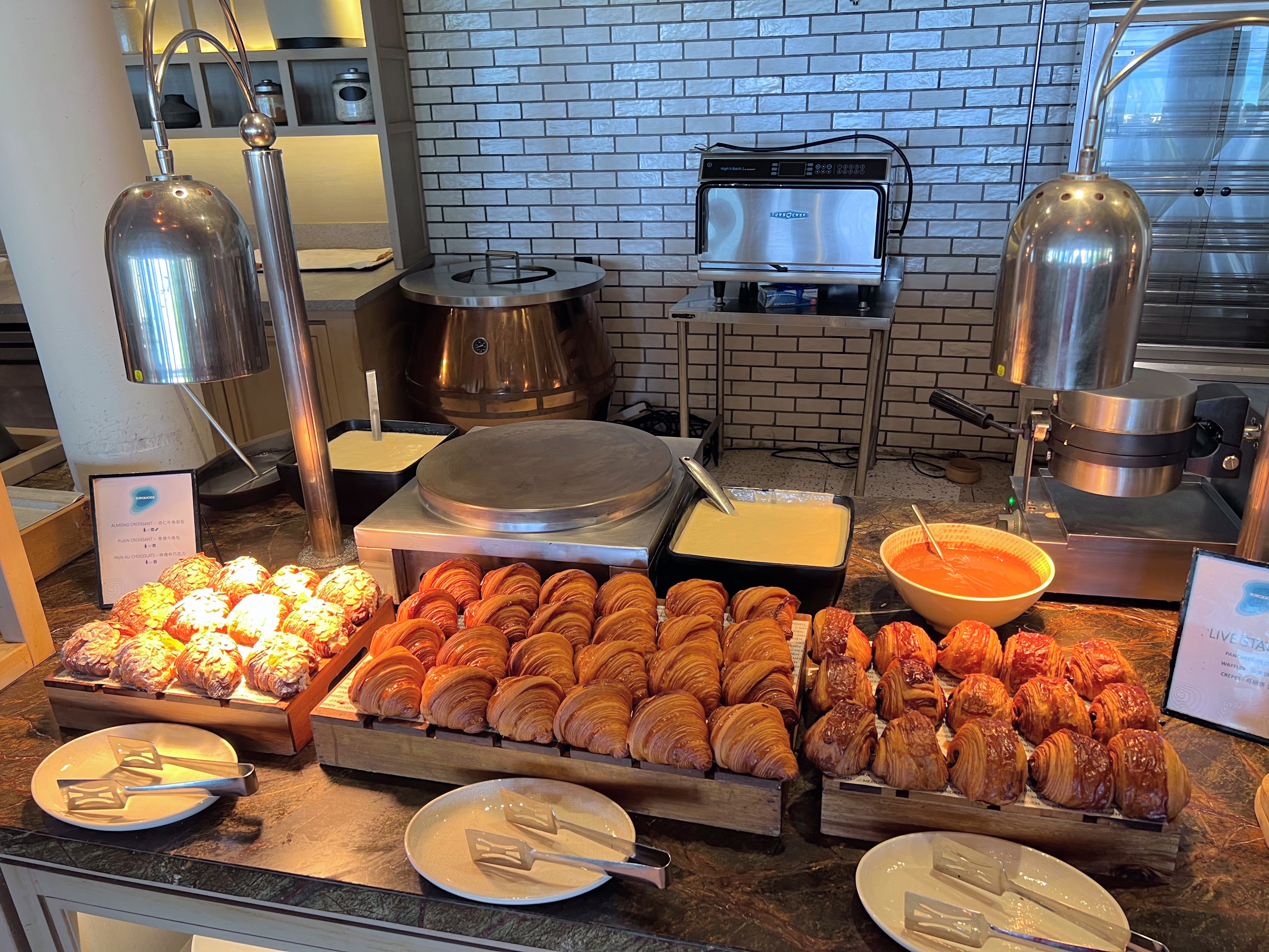 Crepe station on the breakfast buffet at Le Meridien Maldives