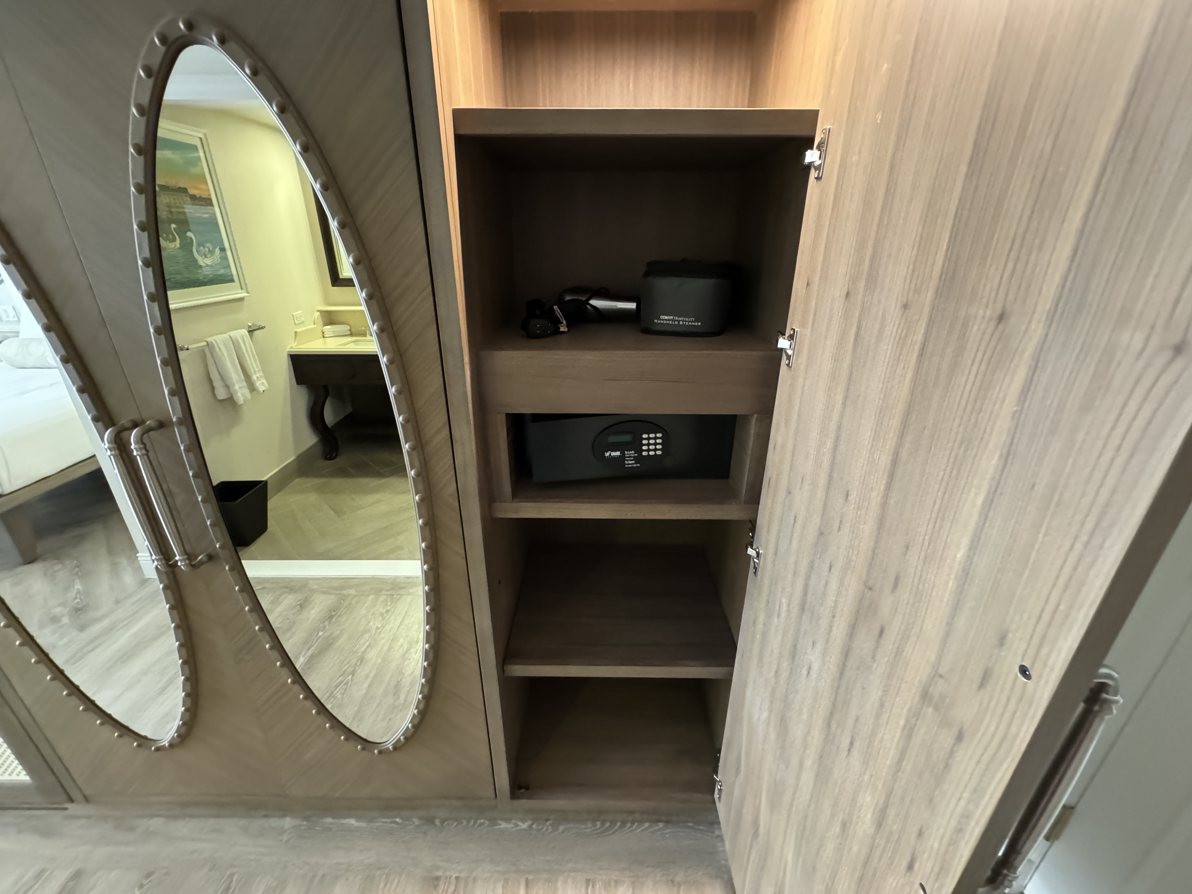 Disneys BoardWalk Inn Closet Items Disneys BoardWalk Inn Closet Items