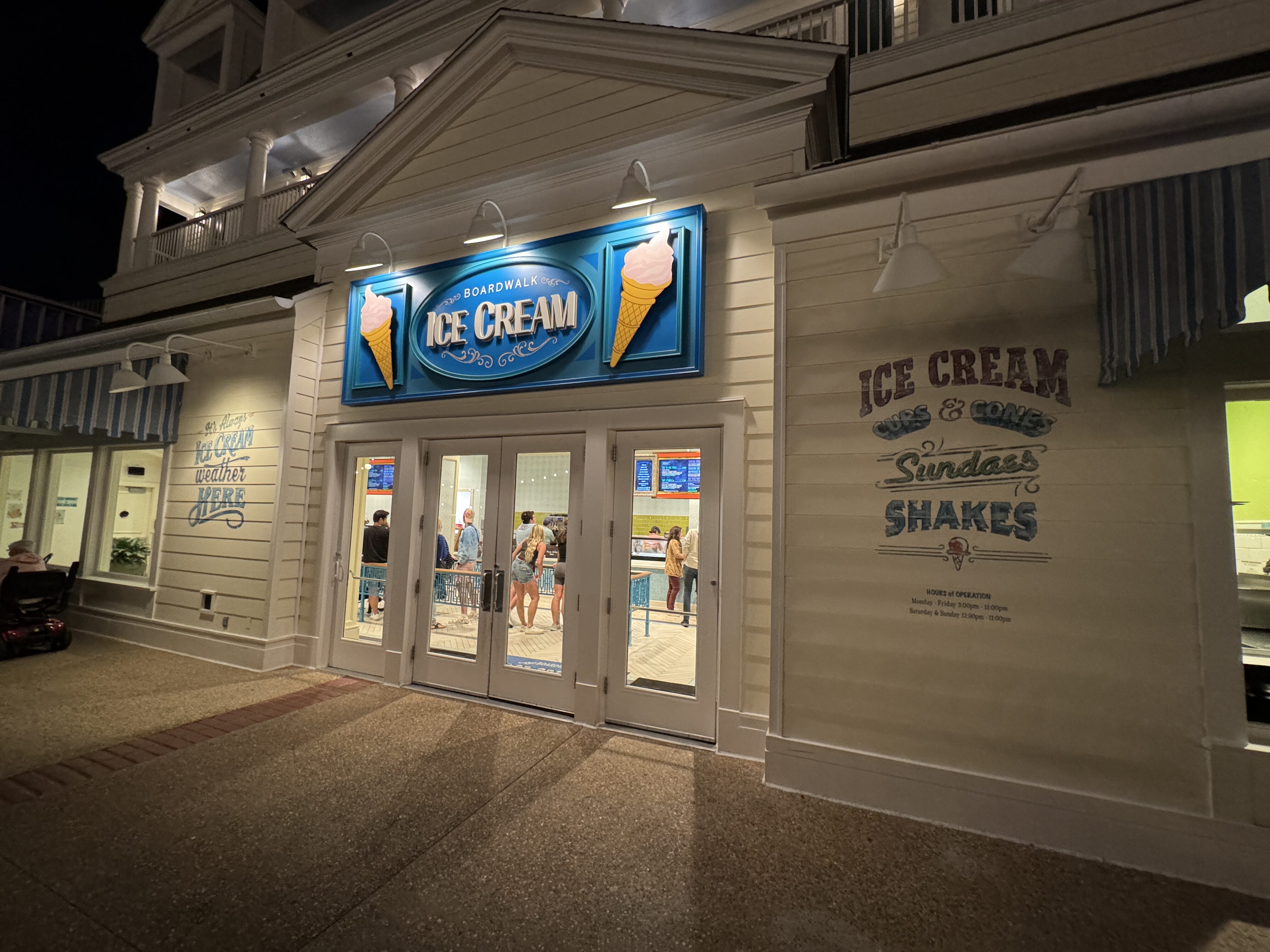 Disneys BoardWalk Inn Ice Cream Night Disneys BoardWalk Inn Ice Cream Night