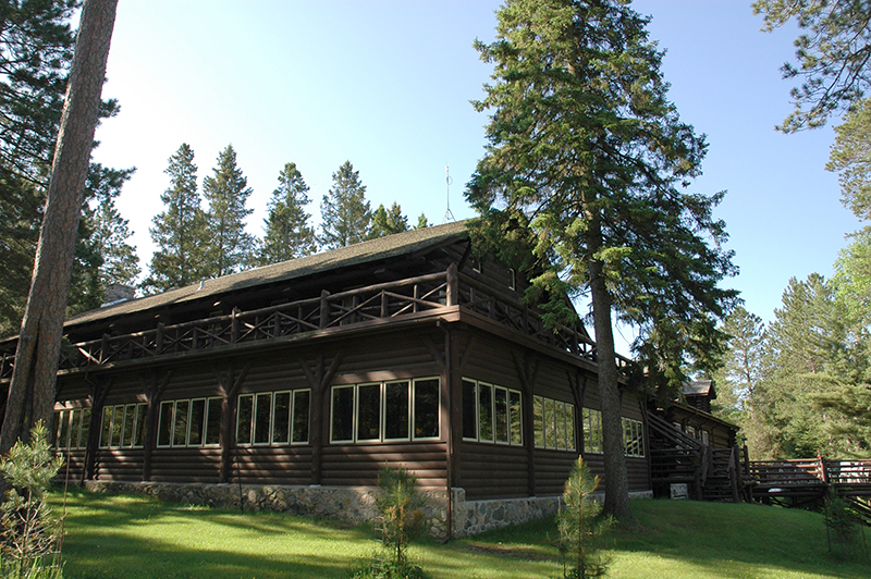 Douglas Lodge