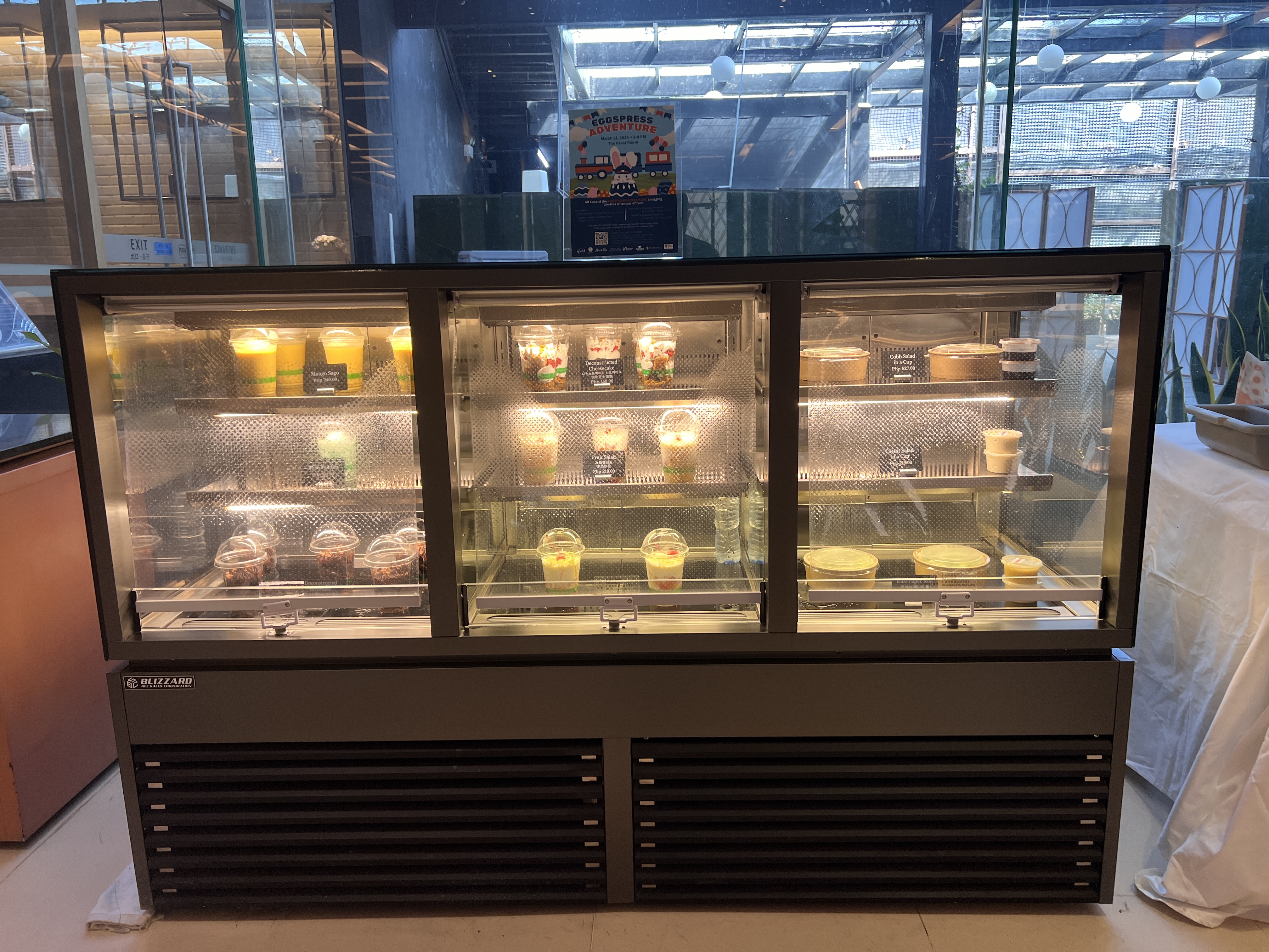 Holiday Inn Express Manila Newport City bakery