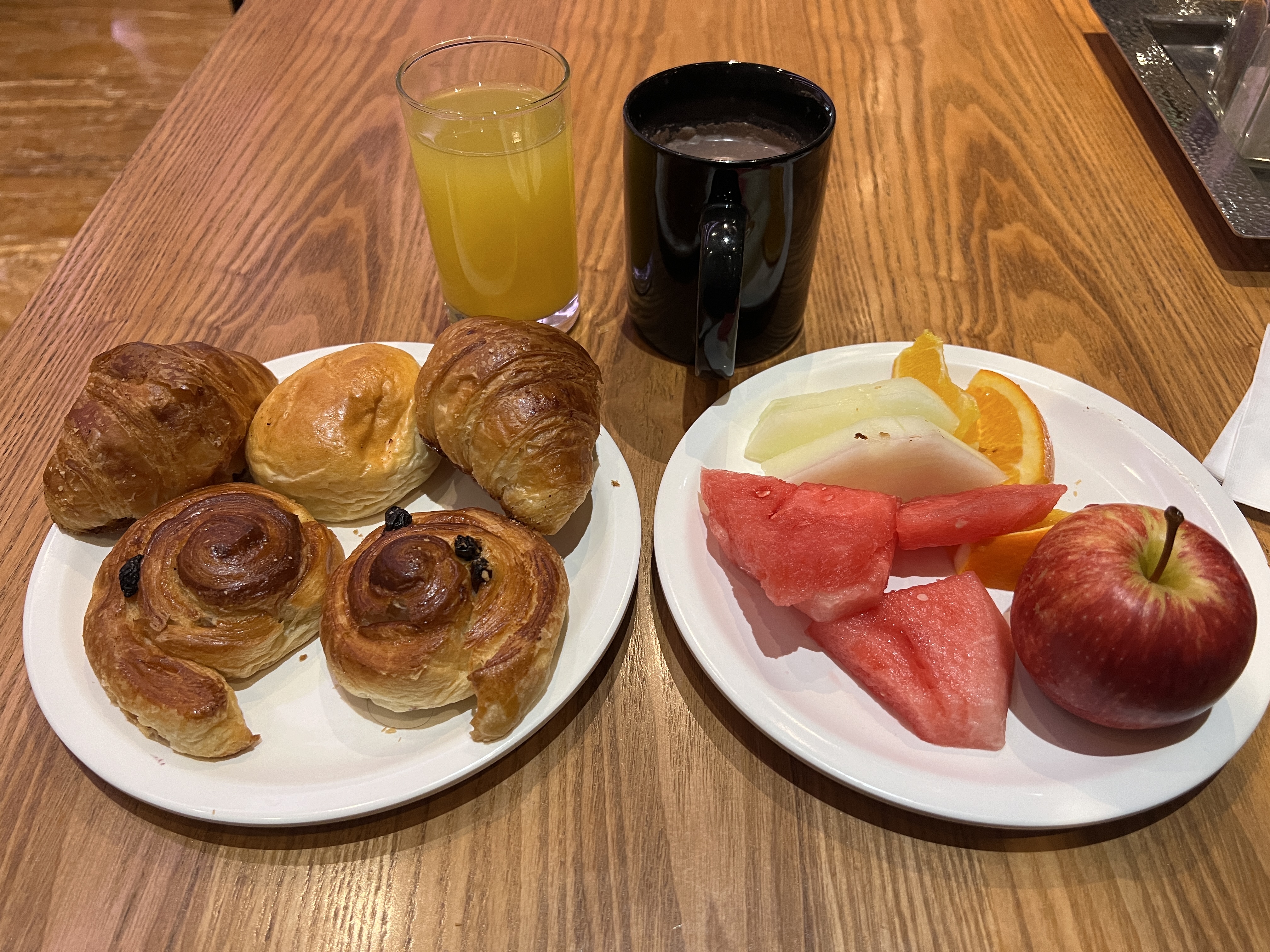 Holiday Inn Express Manila Newport City breakfast plate