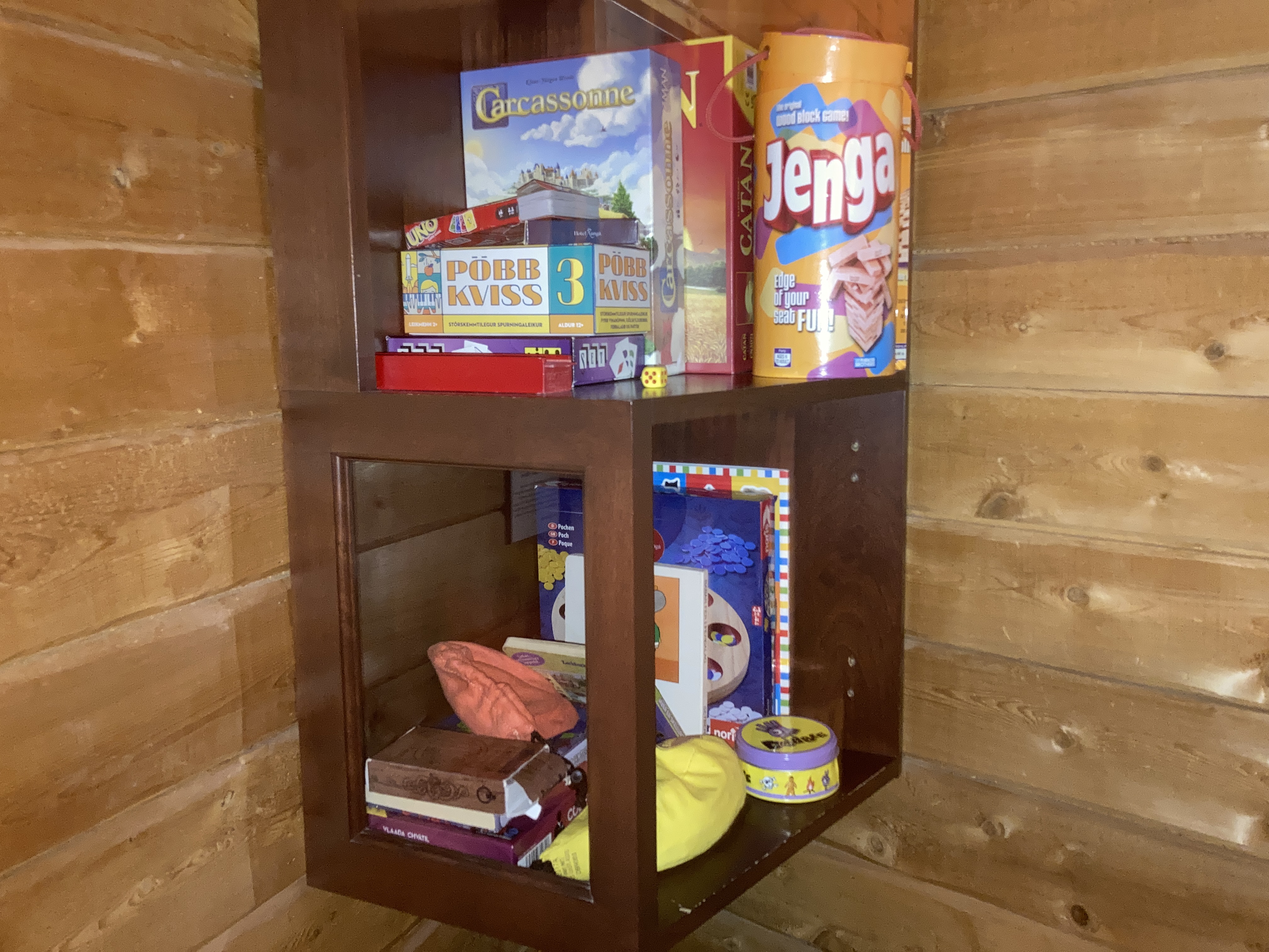 Hotel Ranga game room corner shelf