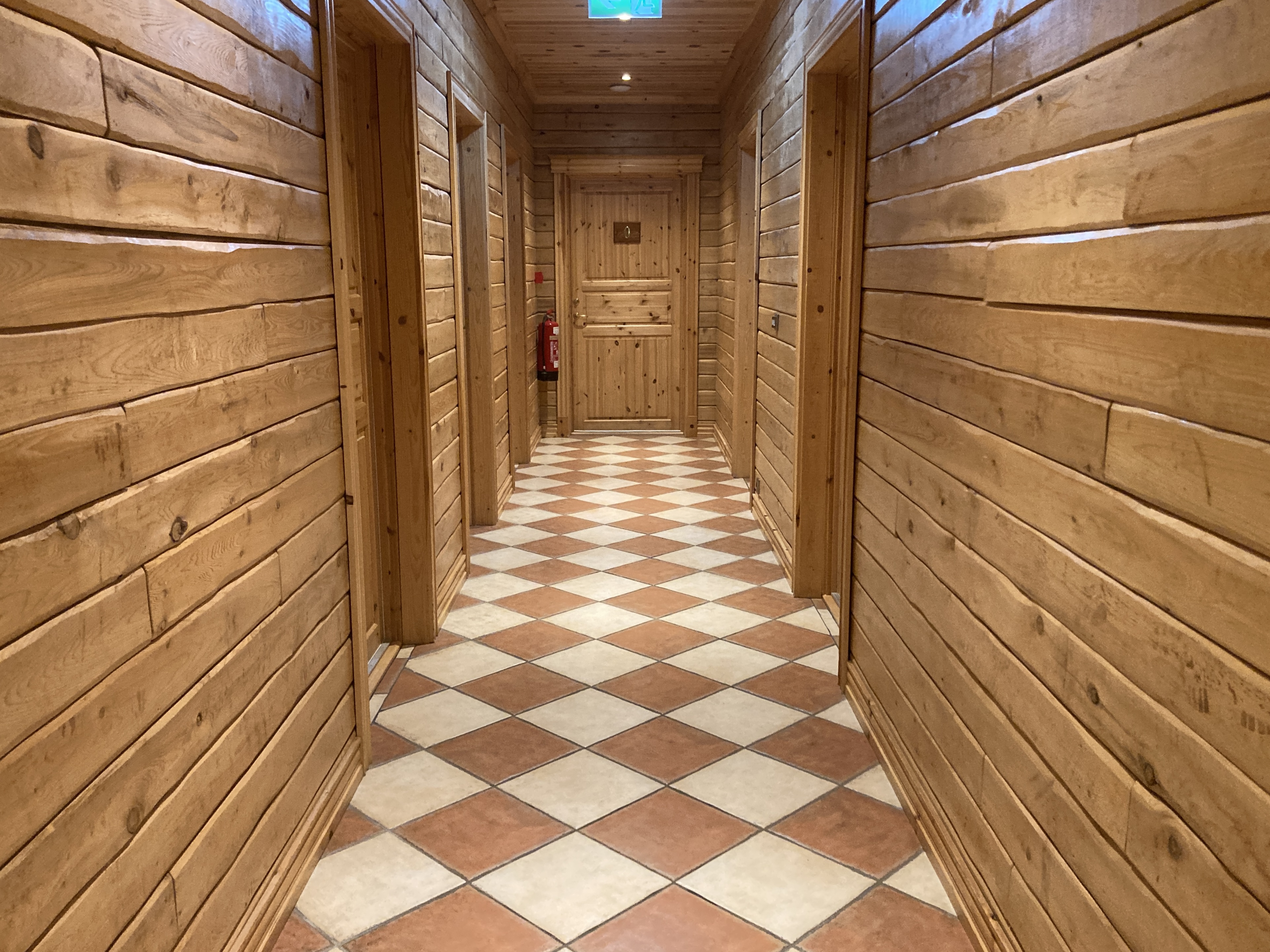Hotel Ranga hallway