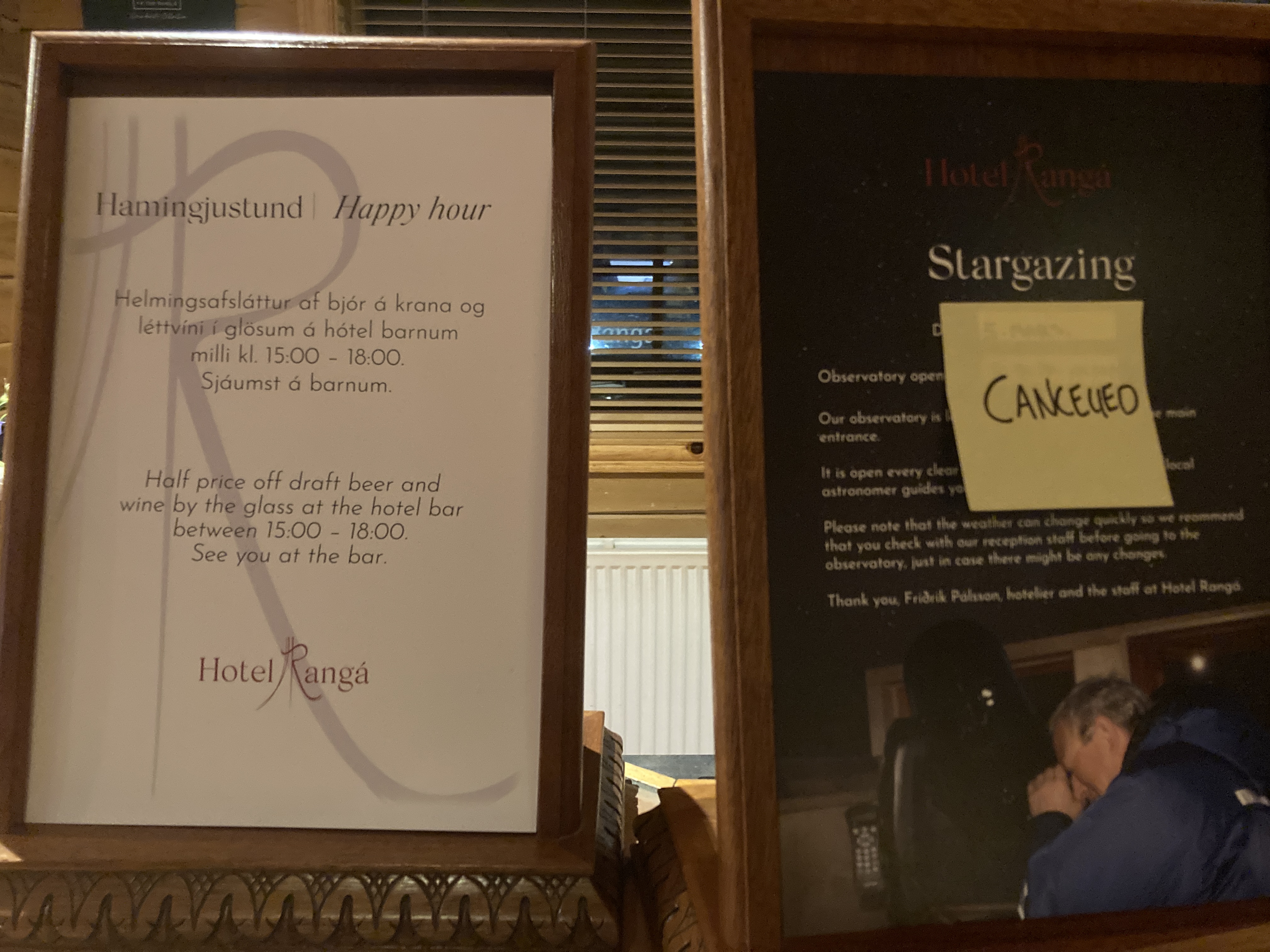 Hotel Ranga lobby signs