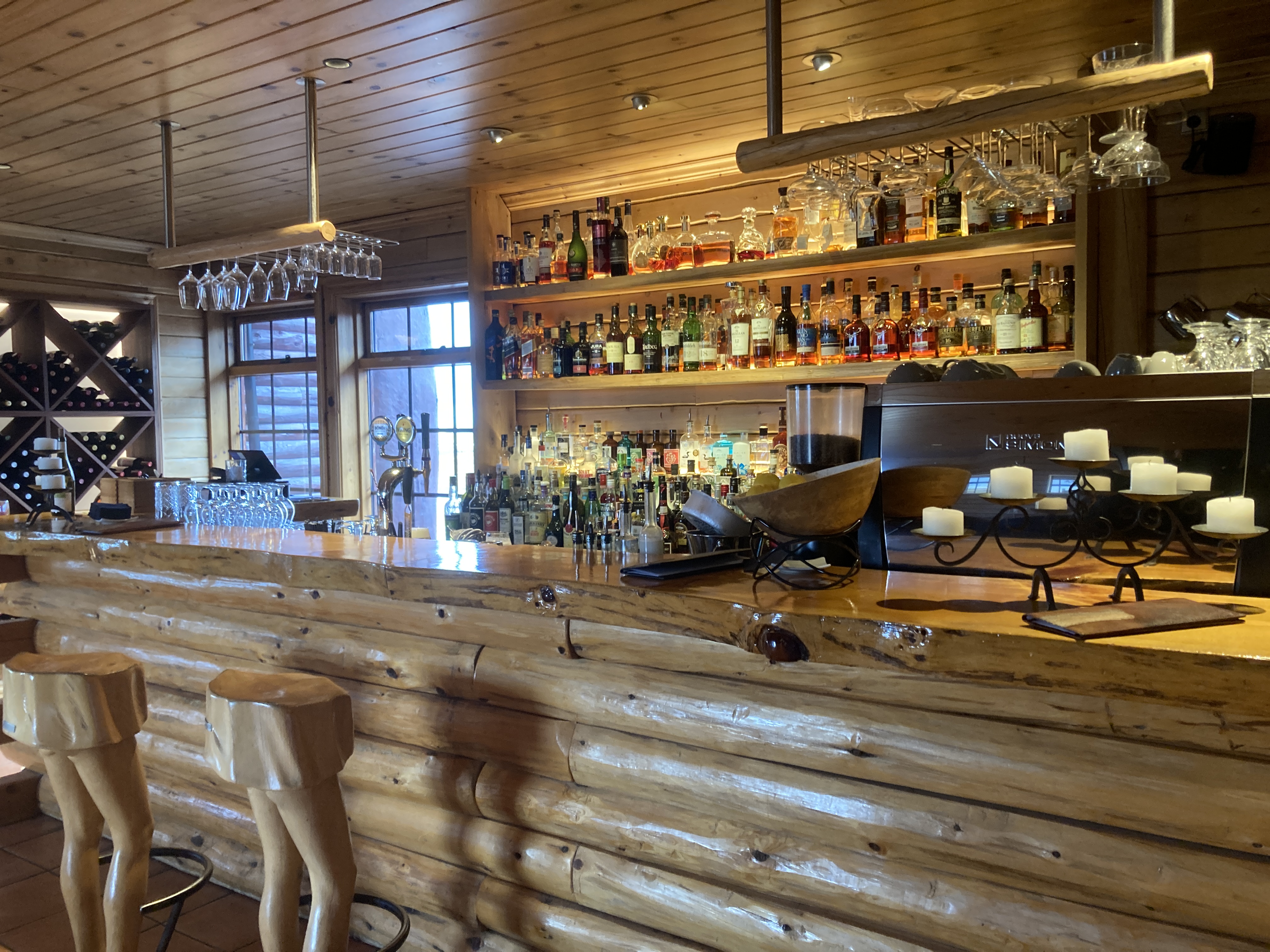 Hotel Ranga restaurant bar