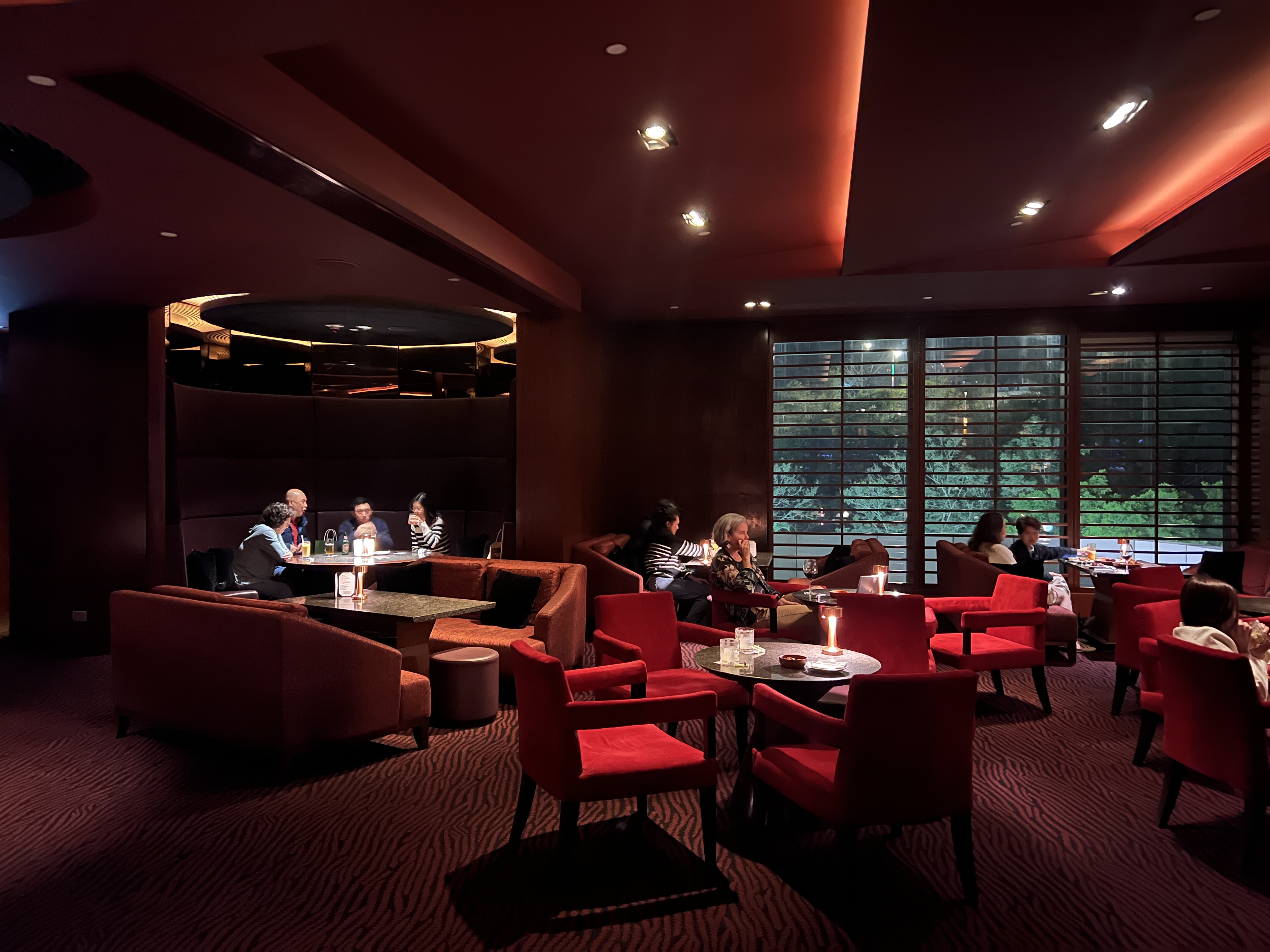 Hyatt Regency Hong Kong Sha Tin Tin Tin bar seating