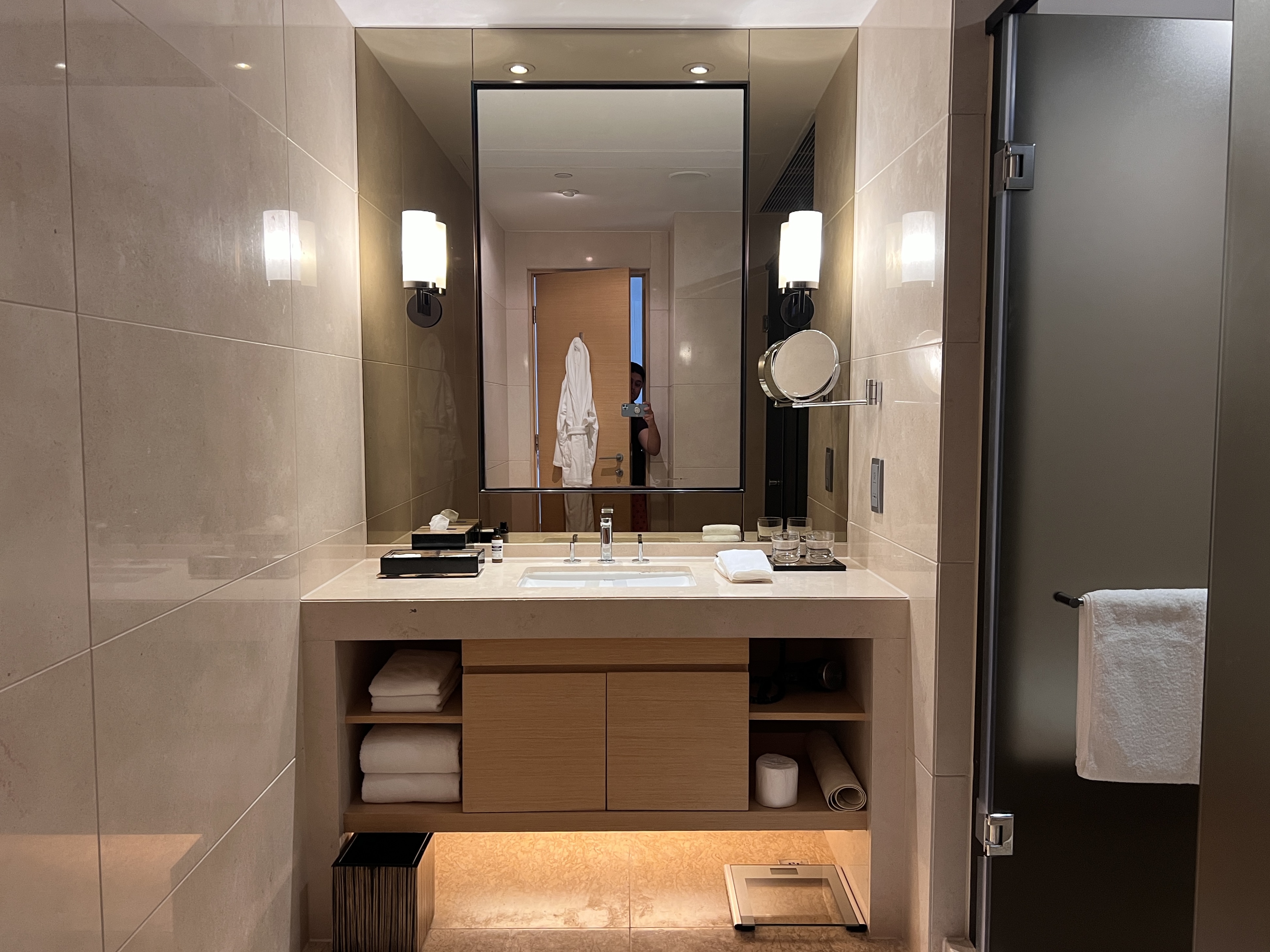 Hyatt Regency Hong Kong Sha Tin bathroom
