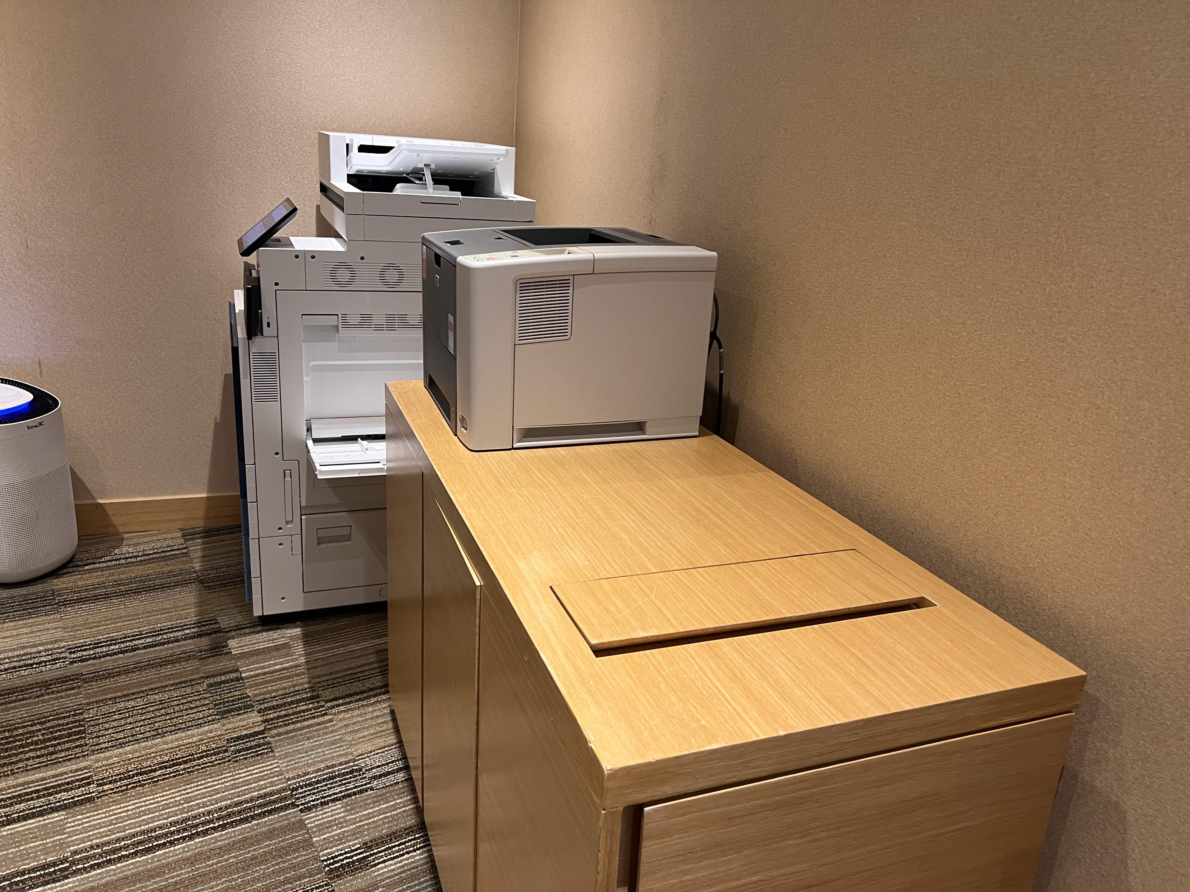 Hyatt Regency Hong Kong Sha Tin business center printing
