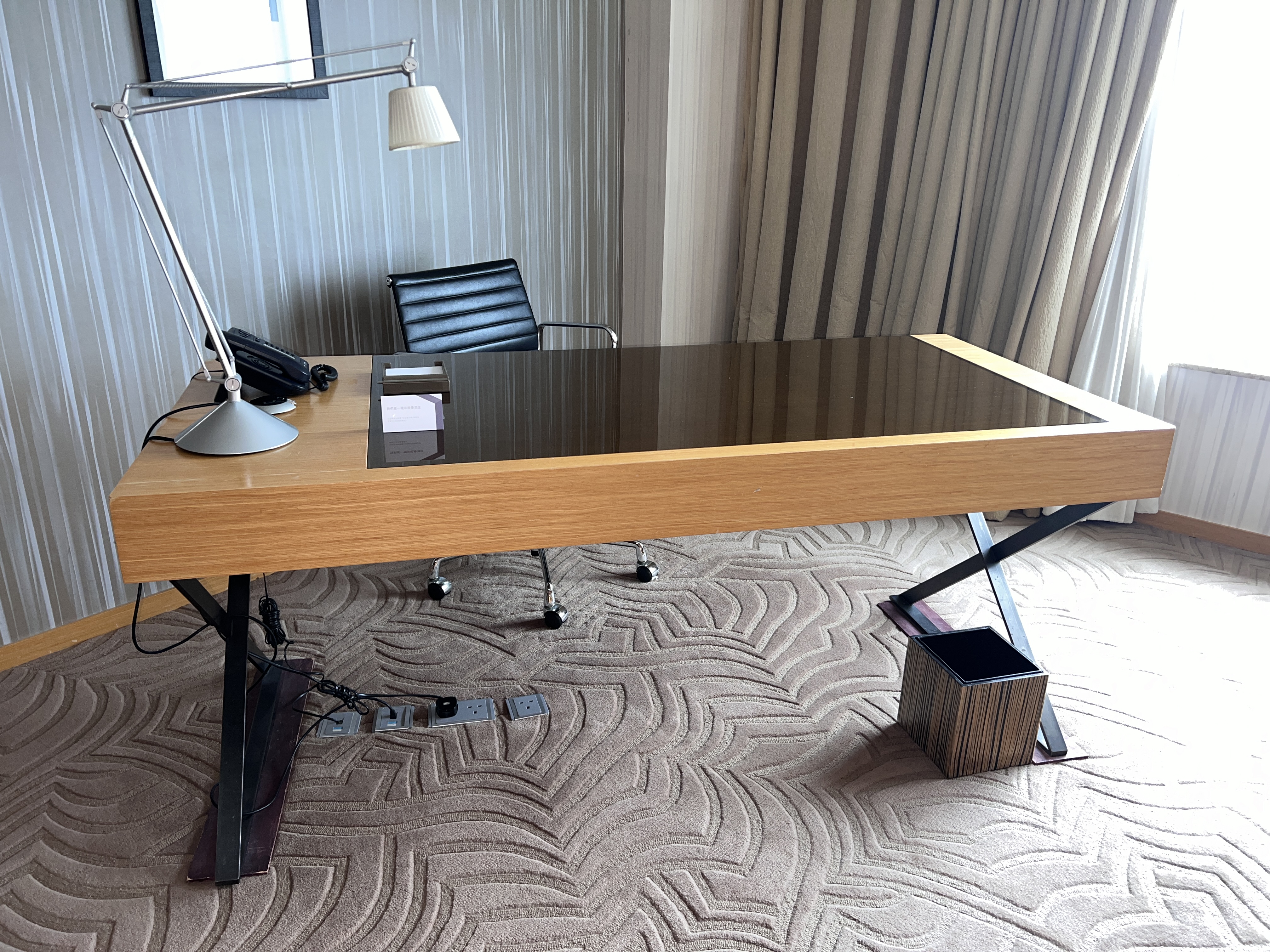 Hyatt Regency Hong Kong Sha Tin work station
