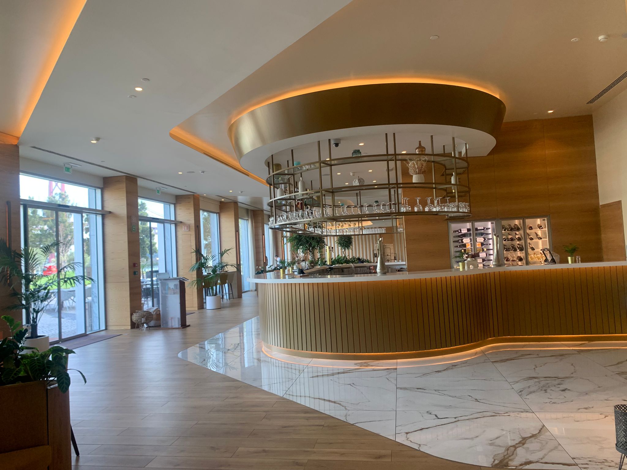 Hyatt Regency Lisbon Viseversa bar Hyatt Regency Lisbon Viseversa bar