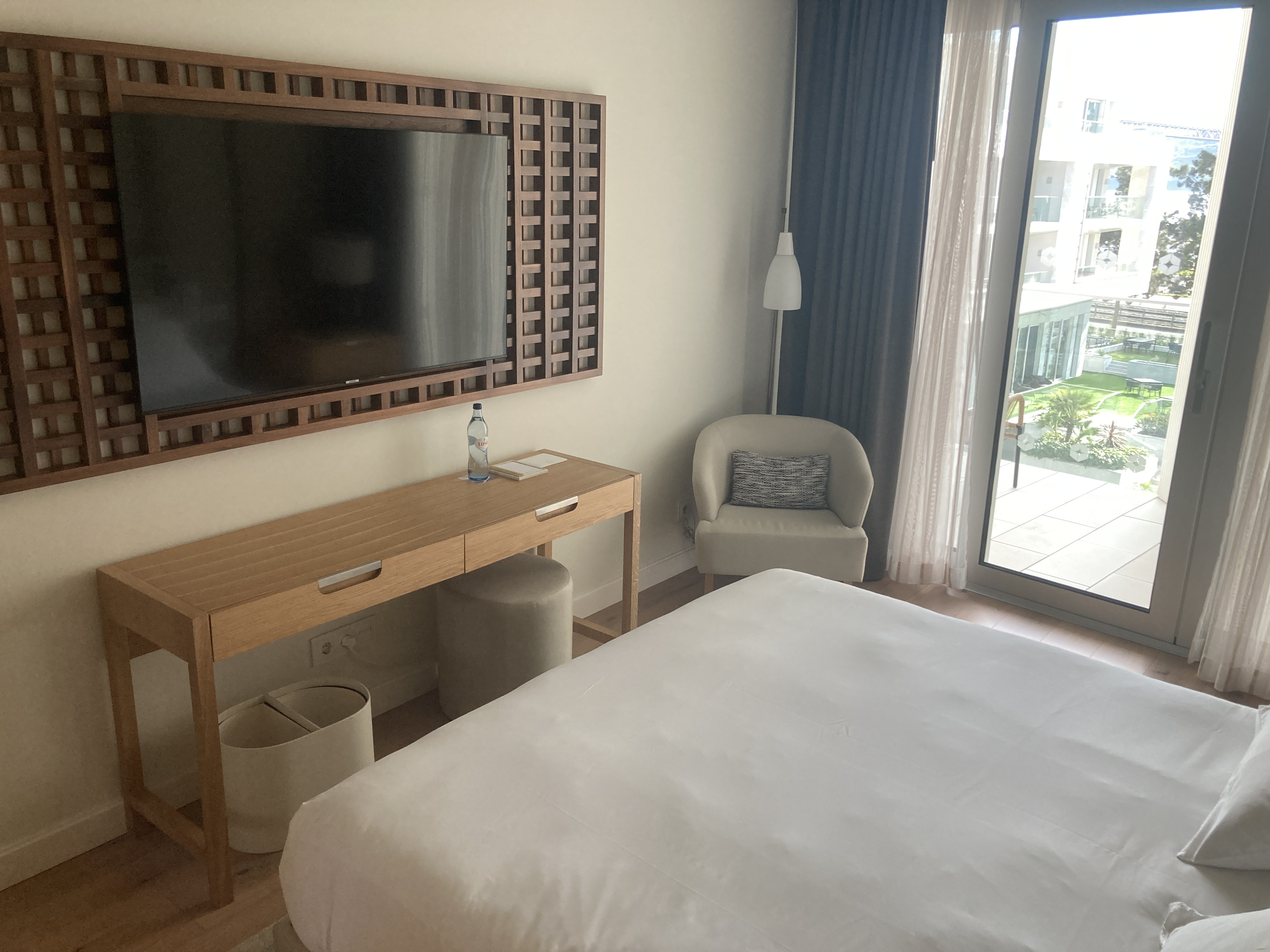 Hyatt Regency Lisbon bedroom TV and chair Hyatt Regency Lisbon bedroom TV and chair