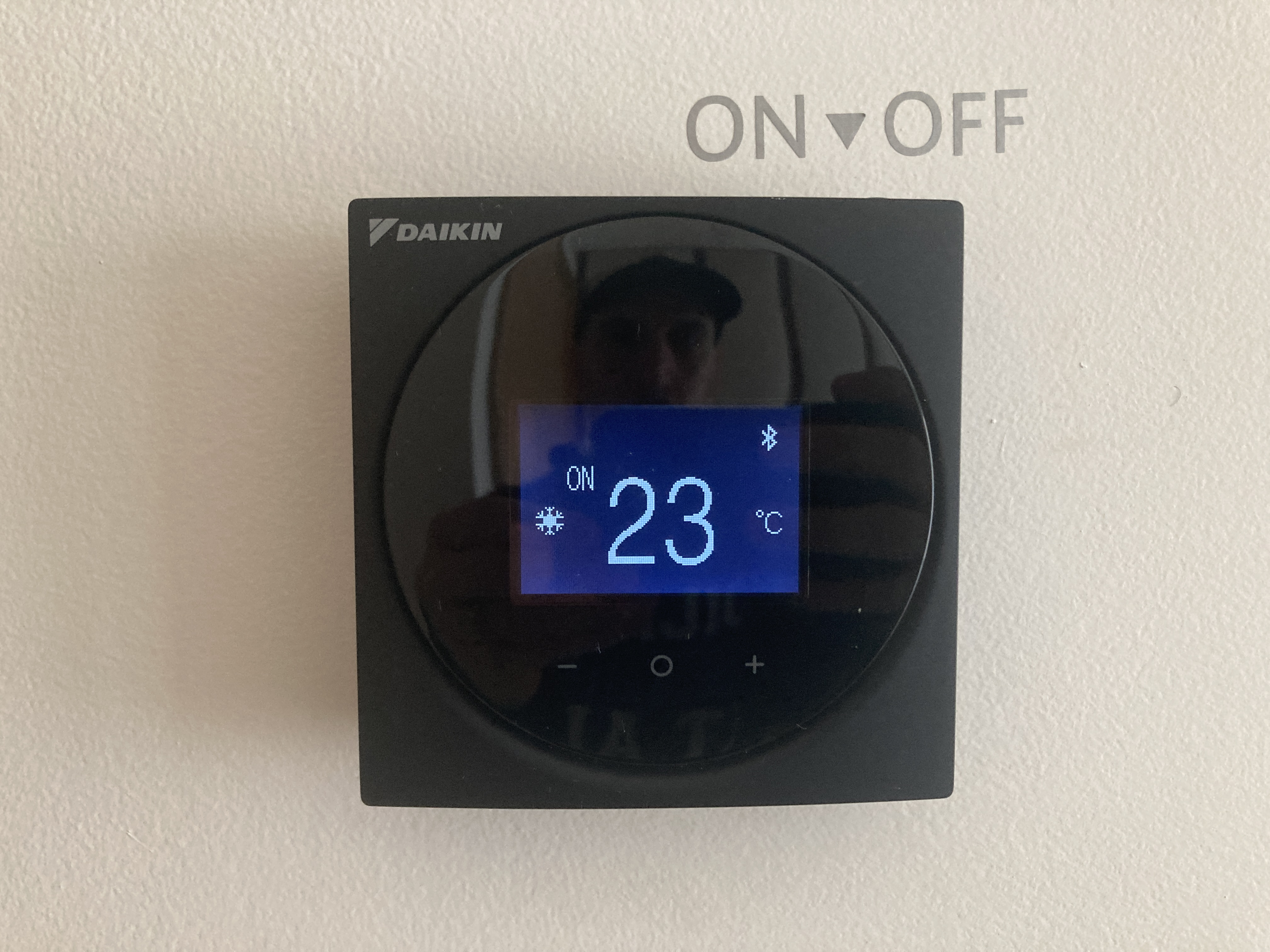 Hyatt Regency Lisbon bedroom thermostat Hyatt Regency Lisbon bedroom thermostat