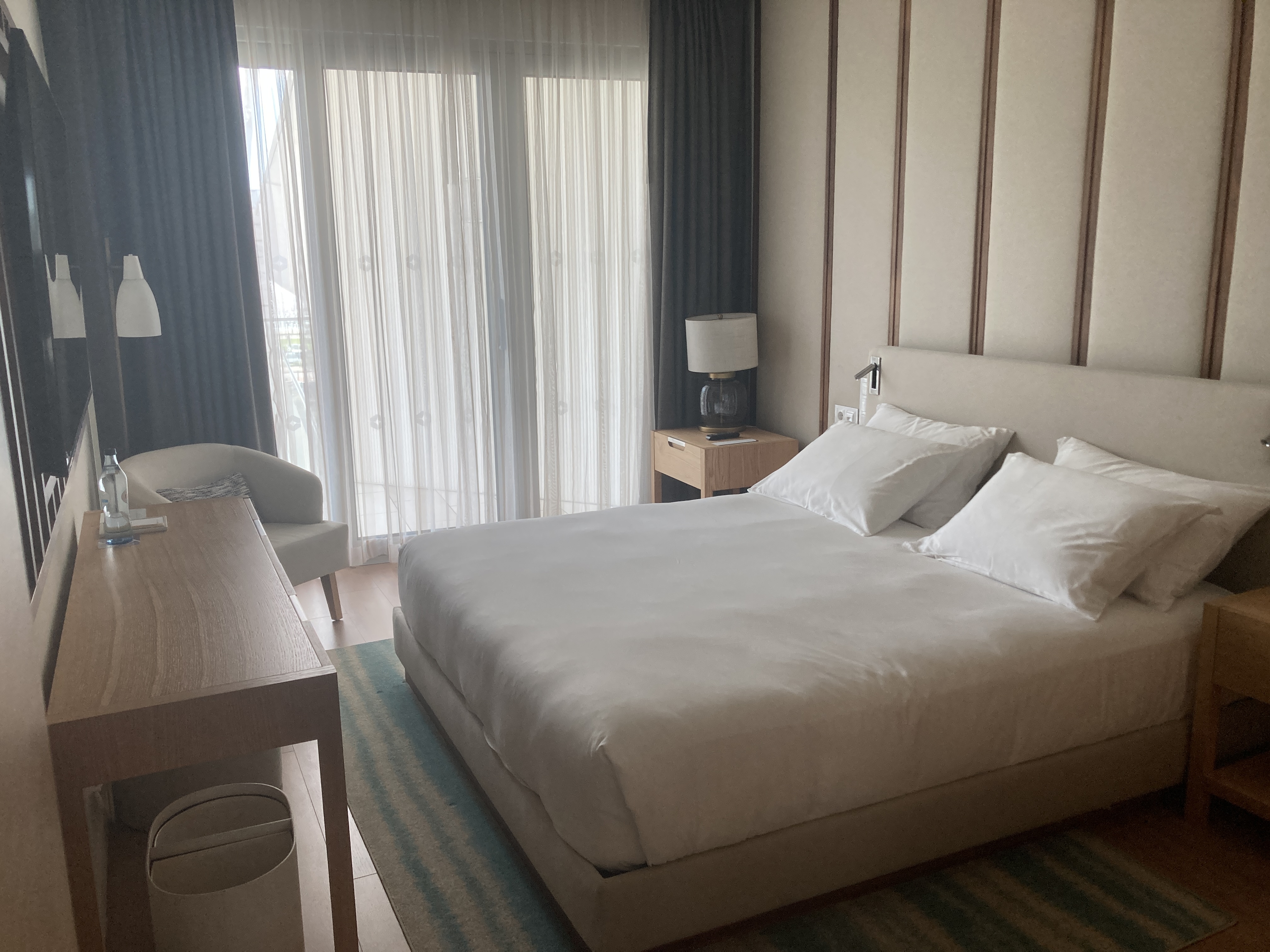 Hyatt Regency Lisbon bedroom Hyatt Regency Lisbon bedroom