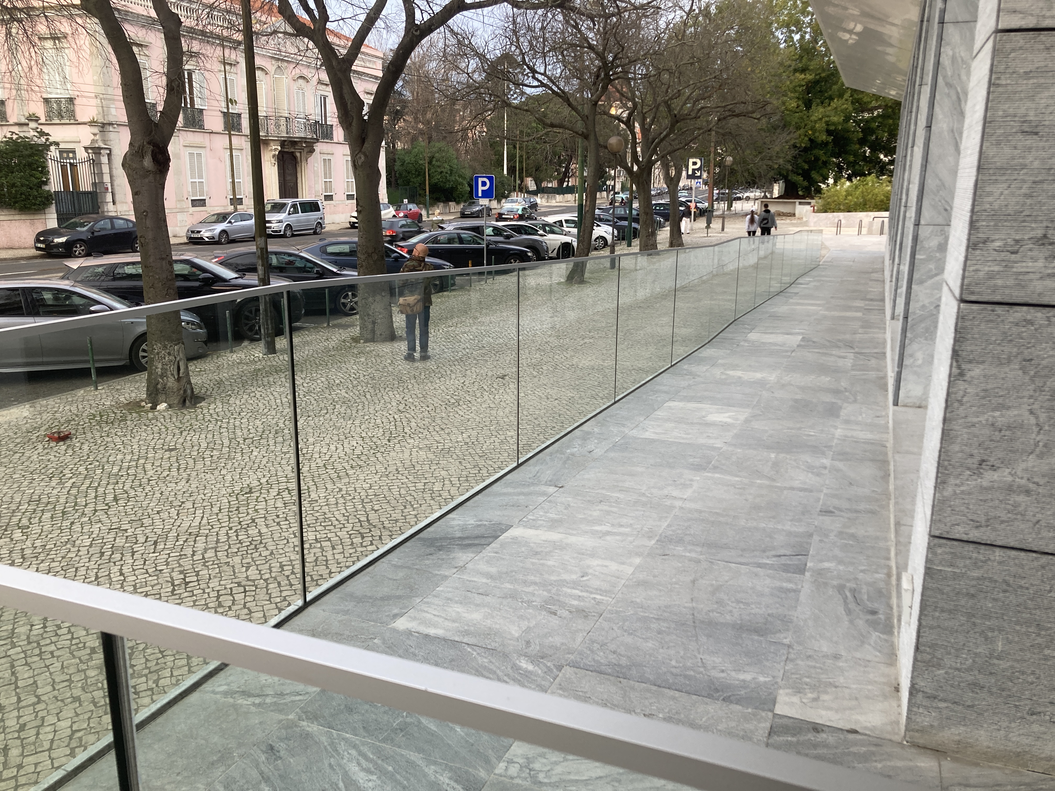 Hyatt Regency Lisbon entry ramp Hyatt Regency Lisbon entry ramp