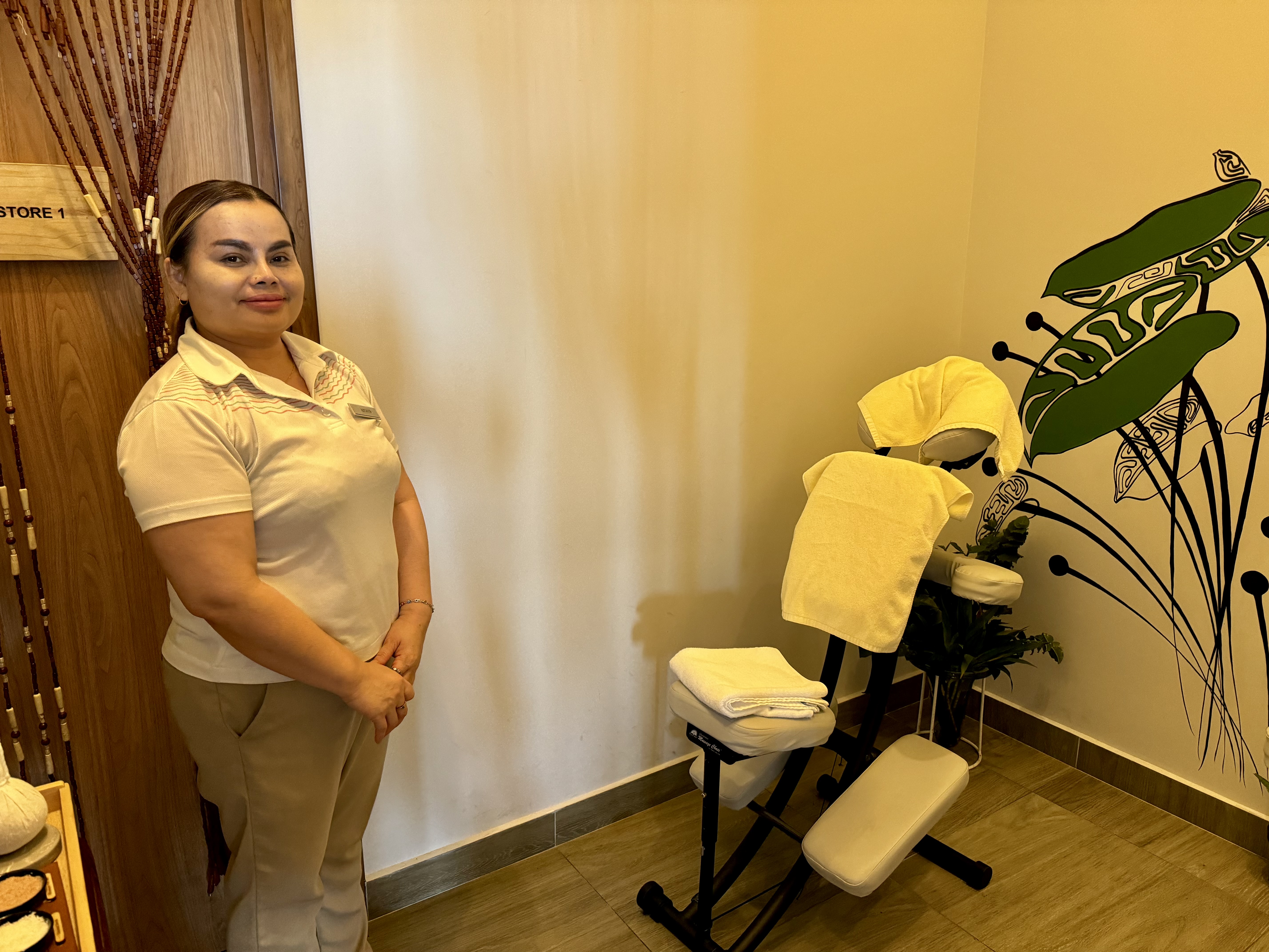 Iru Veli Male lounge massage