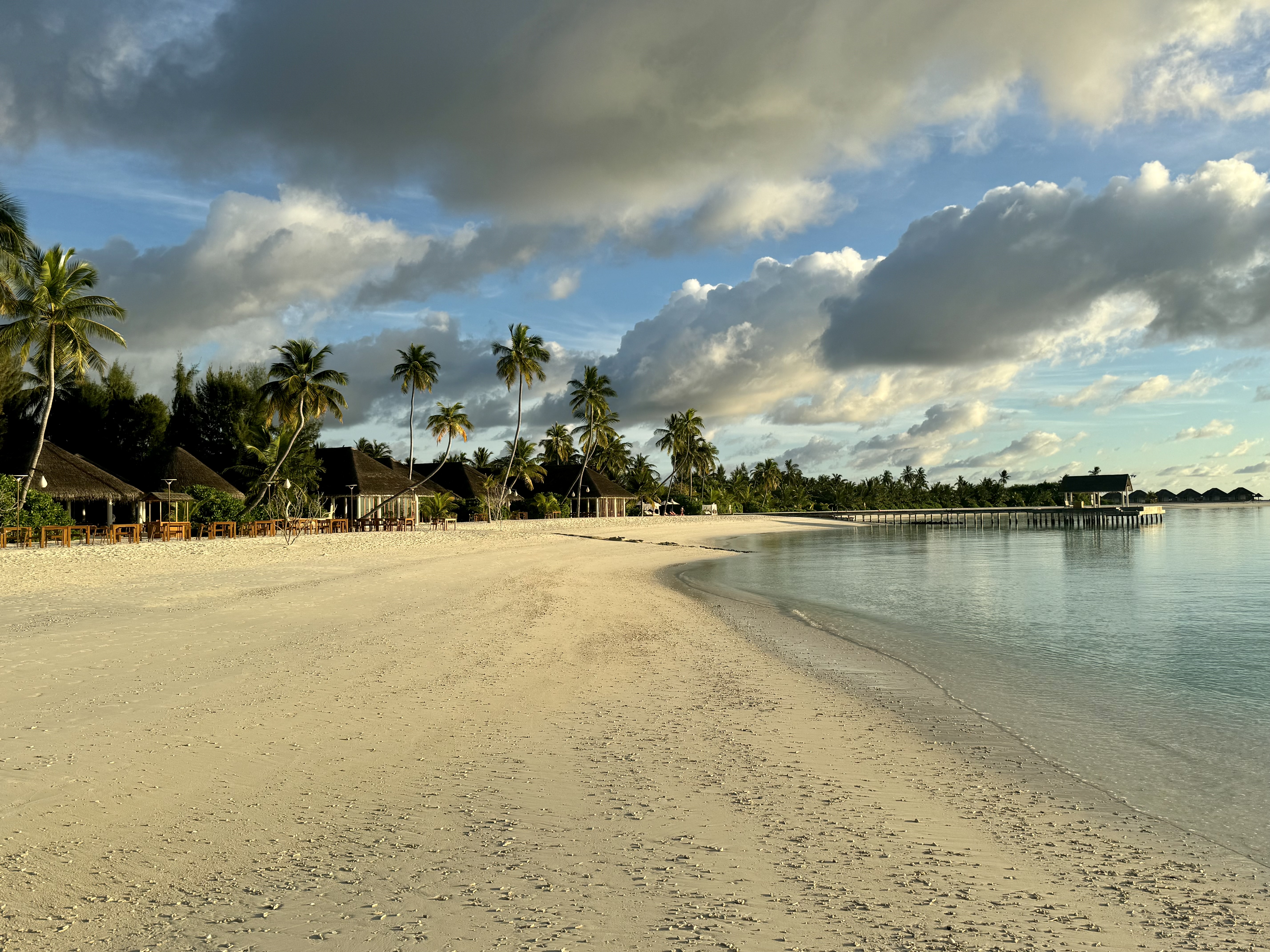 Iru Veli island beach