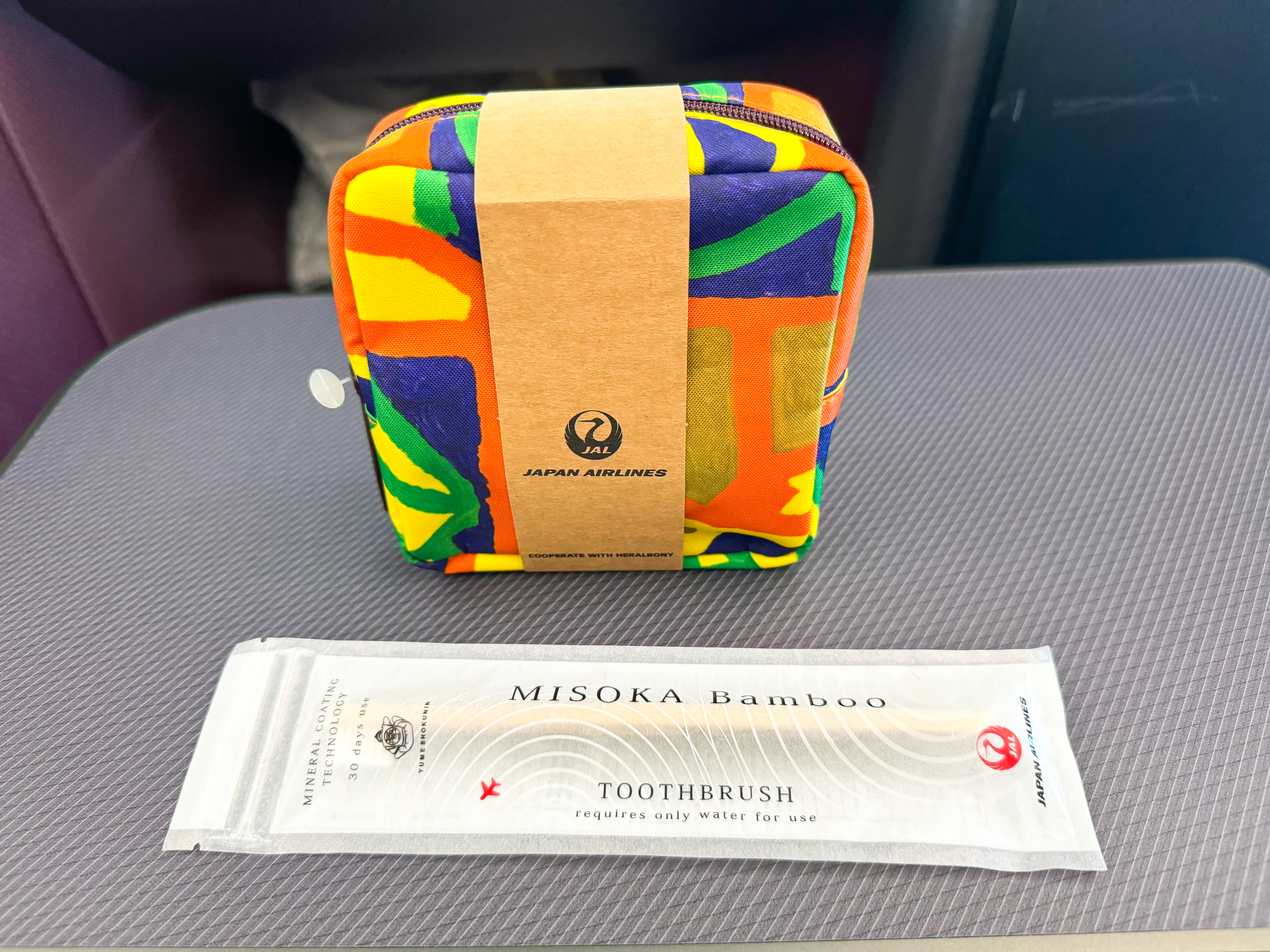 Japan Airlines A350 1000 business amenity kit toothbrush Japan Airlines A350 1000 business amenity kit toothbrush