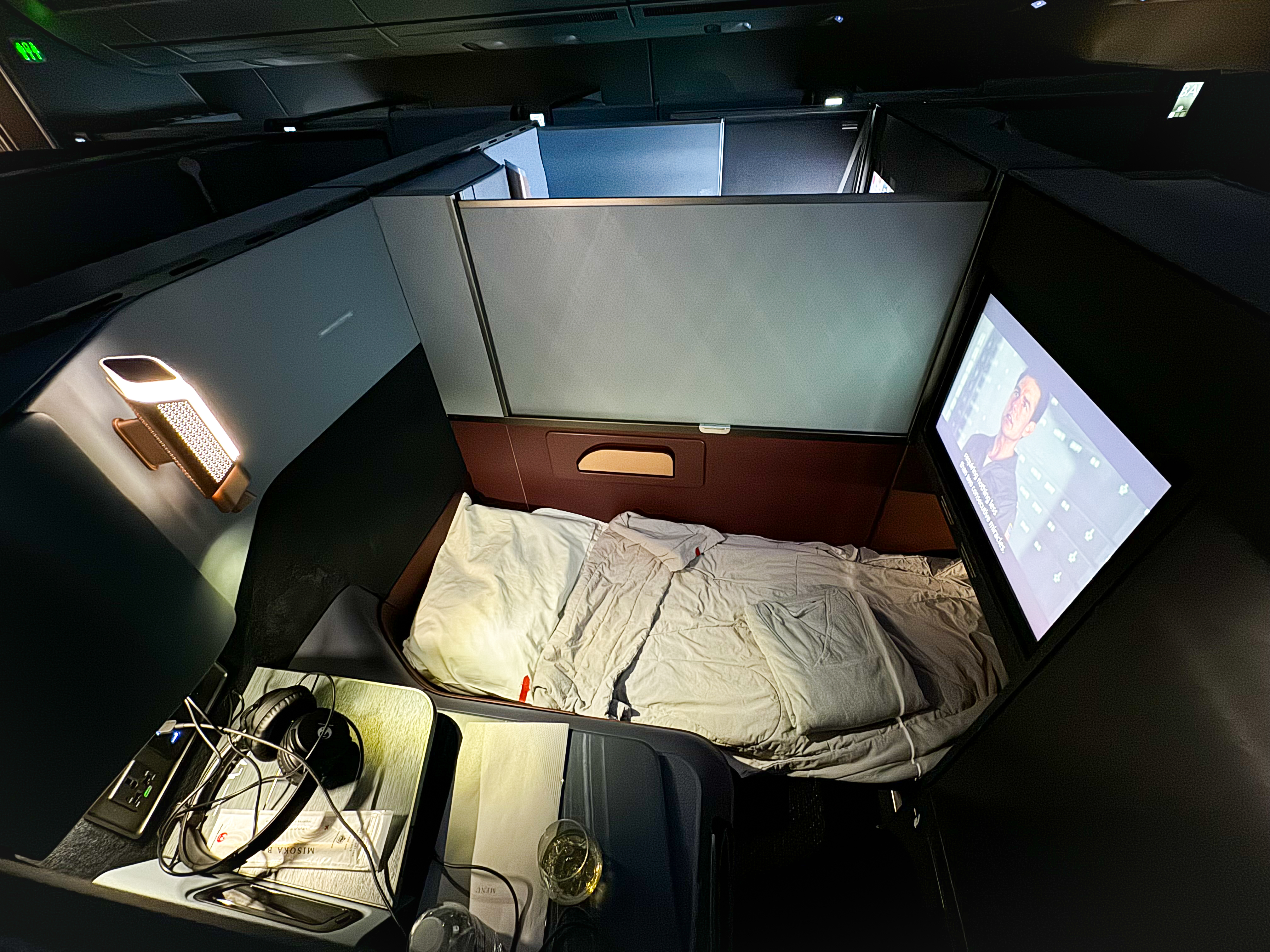 Japan Airlines A350 1000 business open bed Japan Airlines A350 1000 business open bed