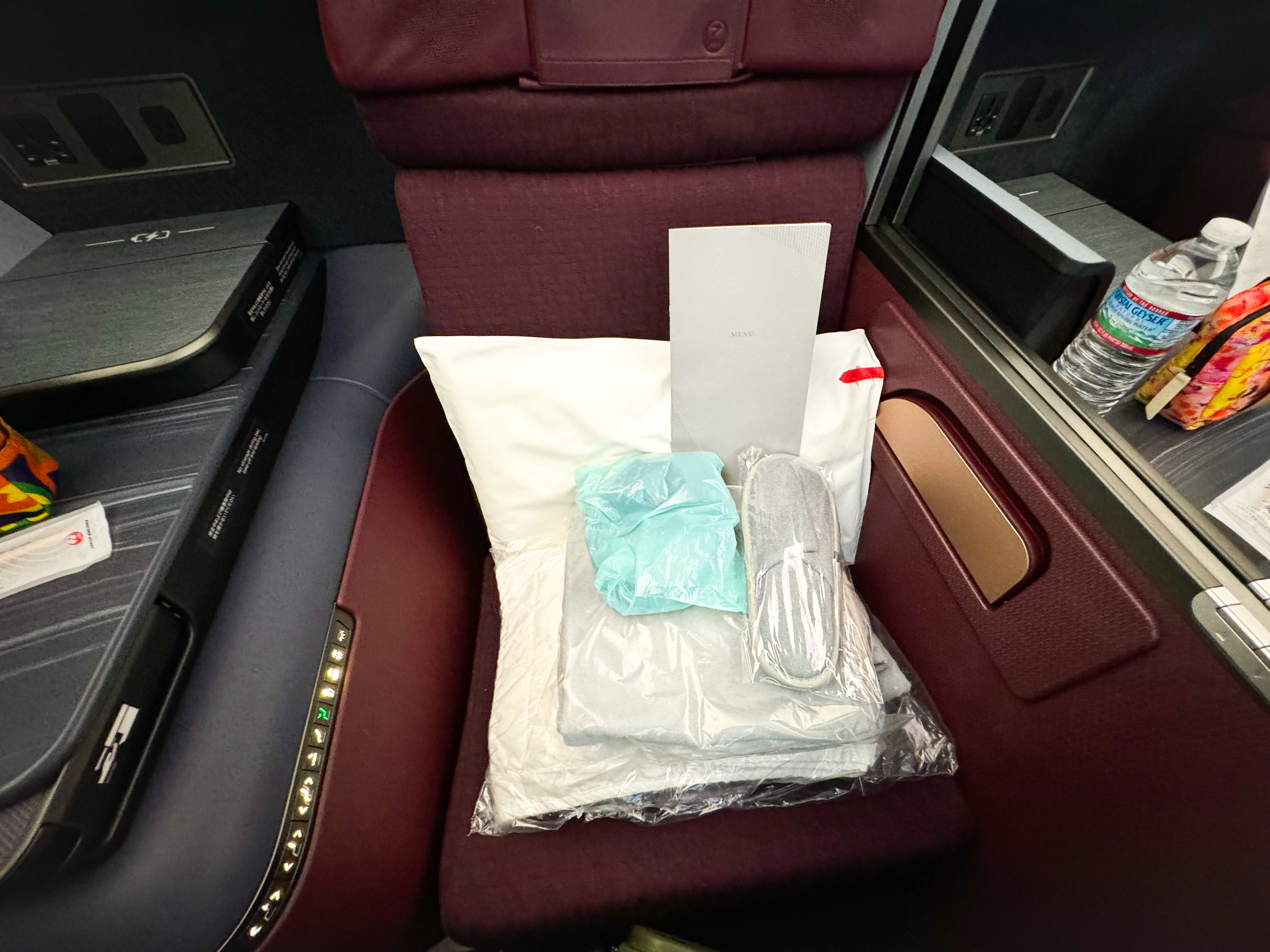 Japan Airlines amenities Japan Airlines amenities