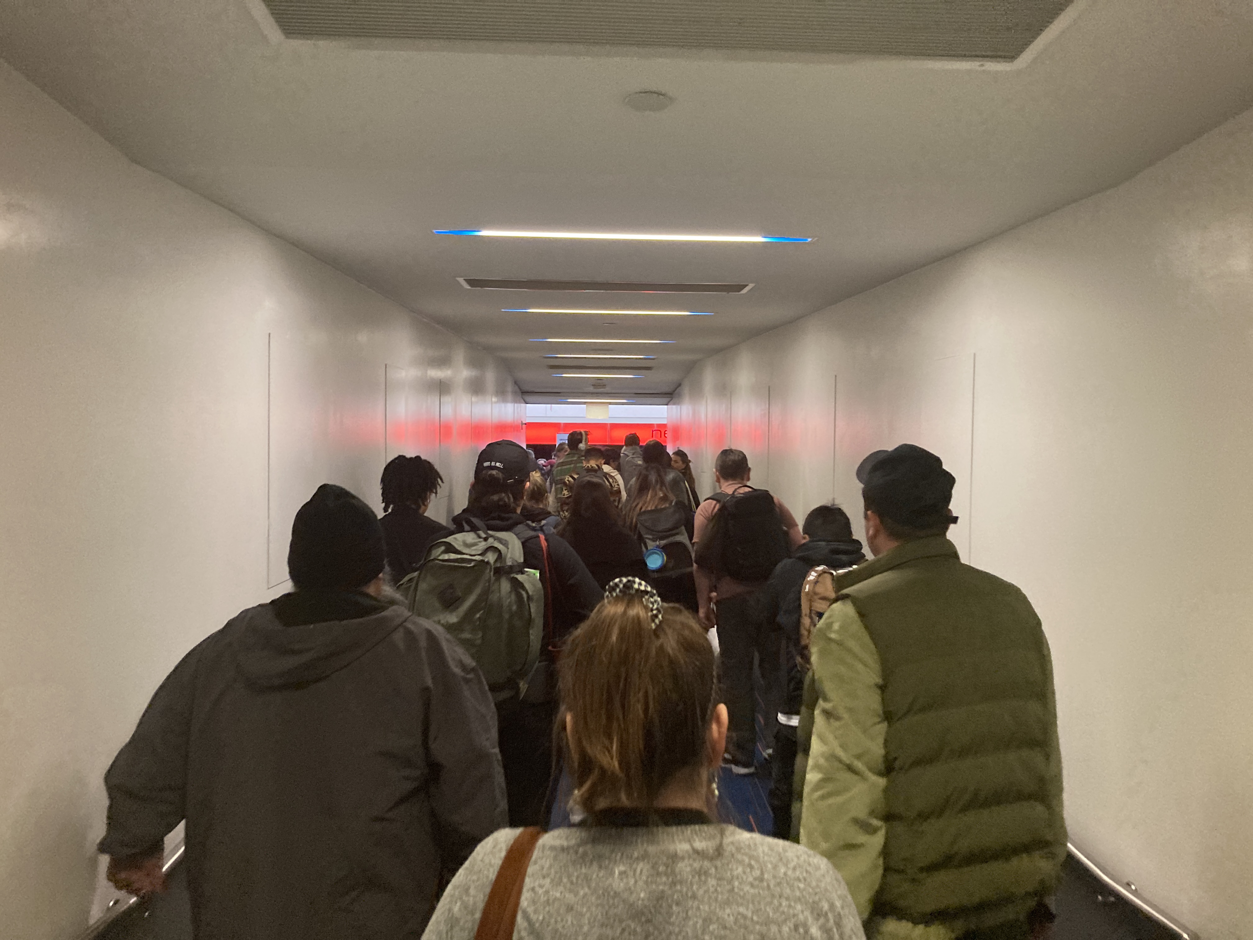 JetBlue boarding 3rd attempt stuck in jetbridge JetBlue boarding 3rd attempt stuck in jetbridge