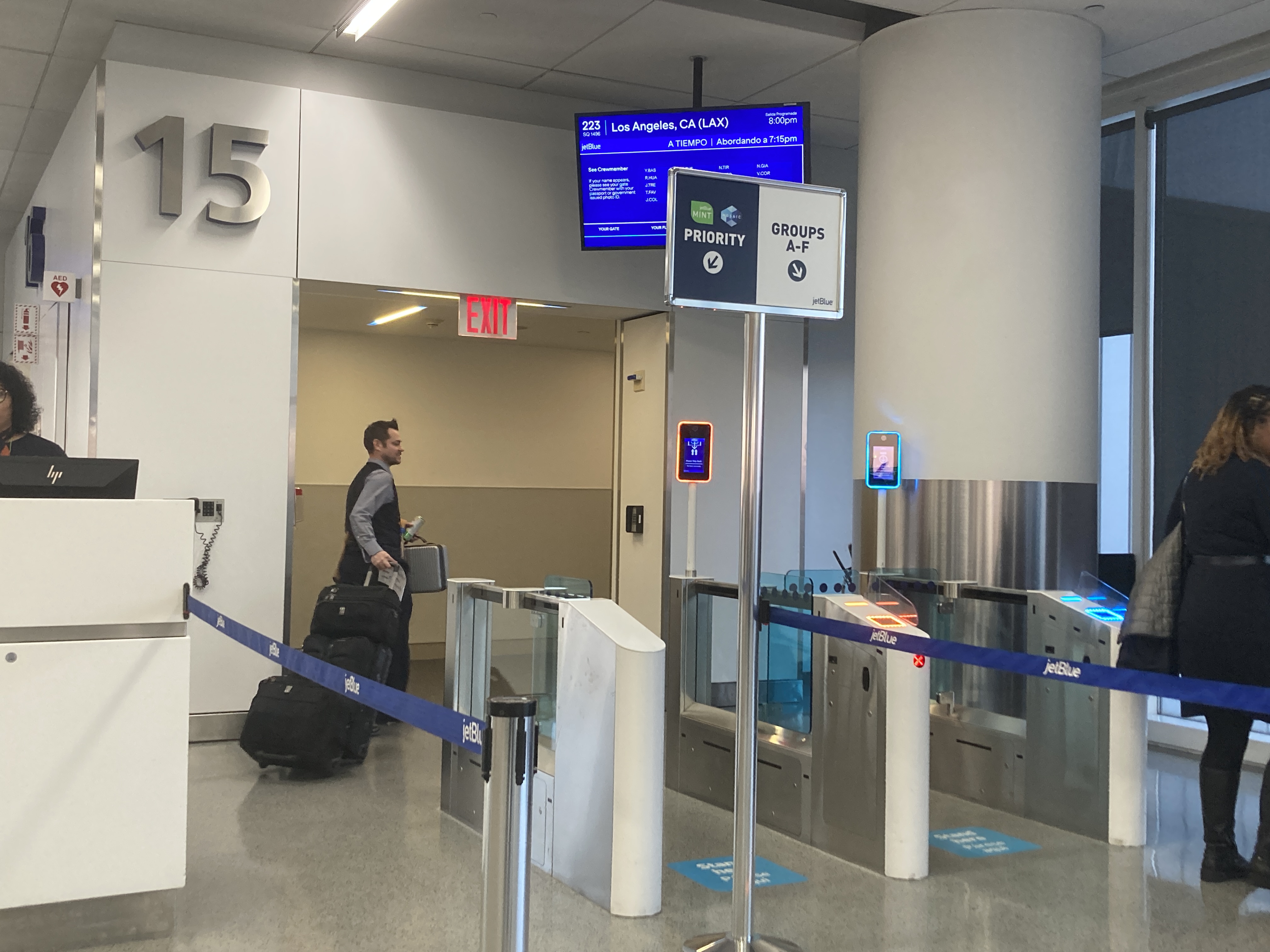 JetBlue boarding gate 15 JFK Terminal 5 JetBlue boarding gate 15 JFK Terminal 5