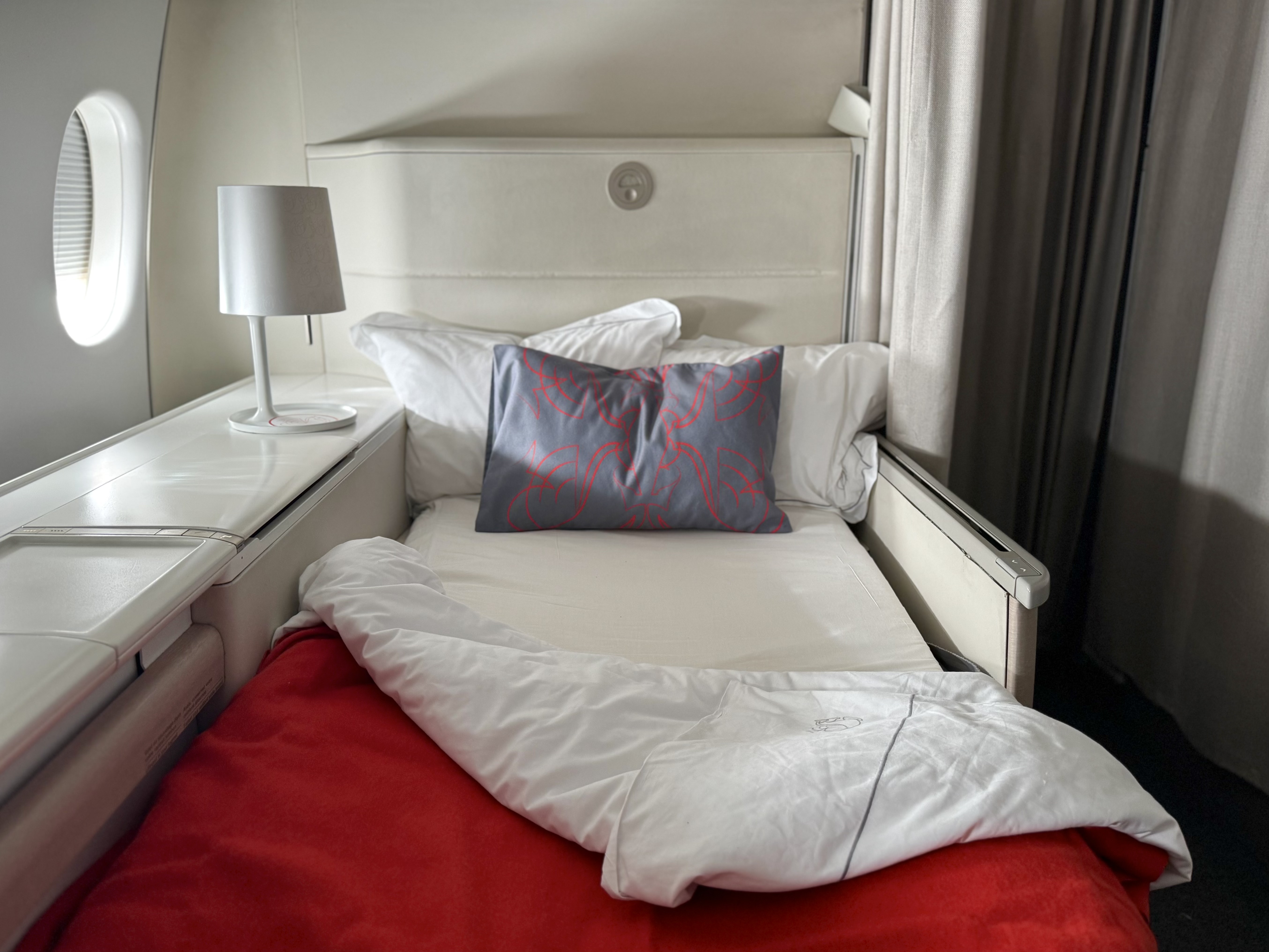 La Premiere seat in sleep mode