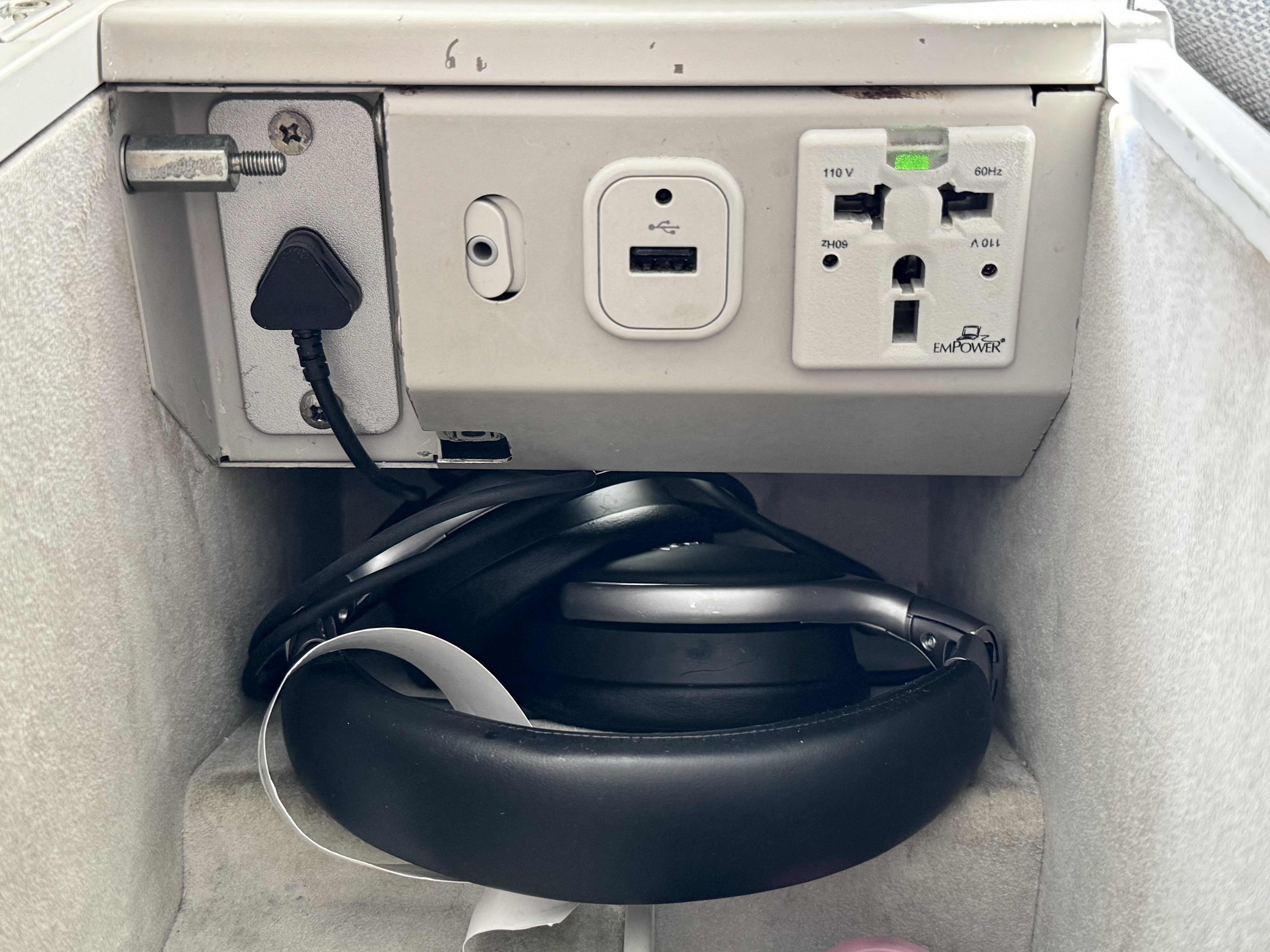 La Premiere seat power