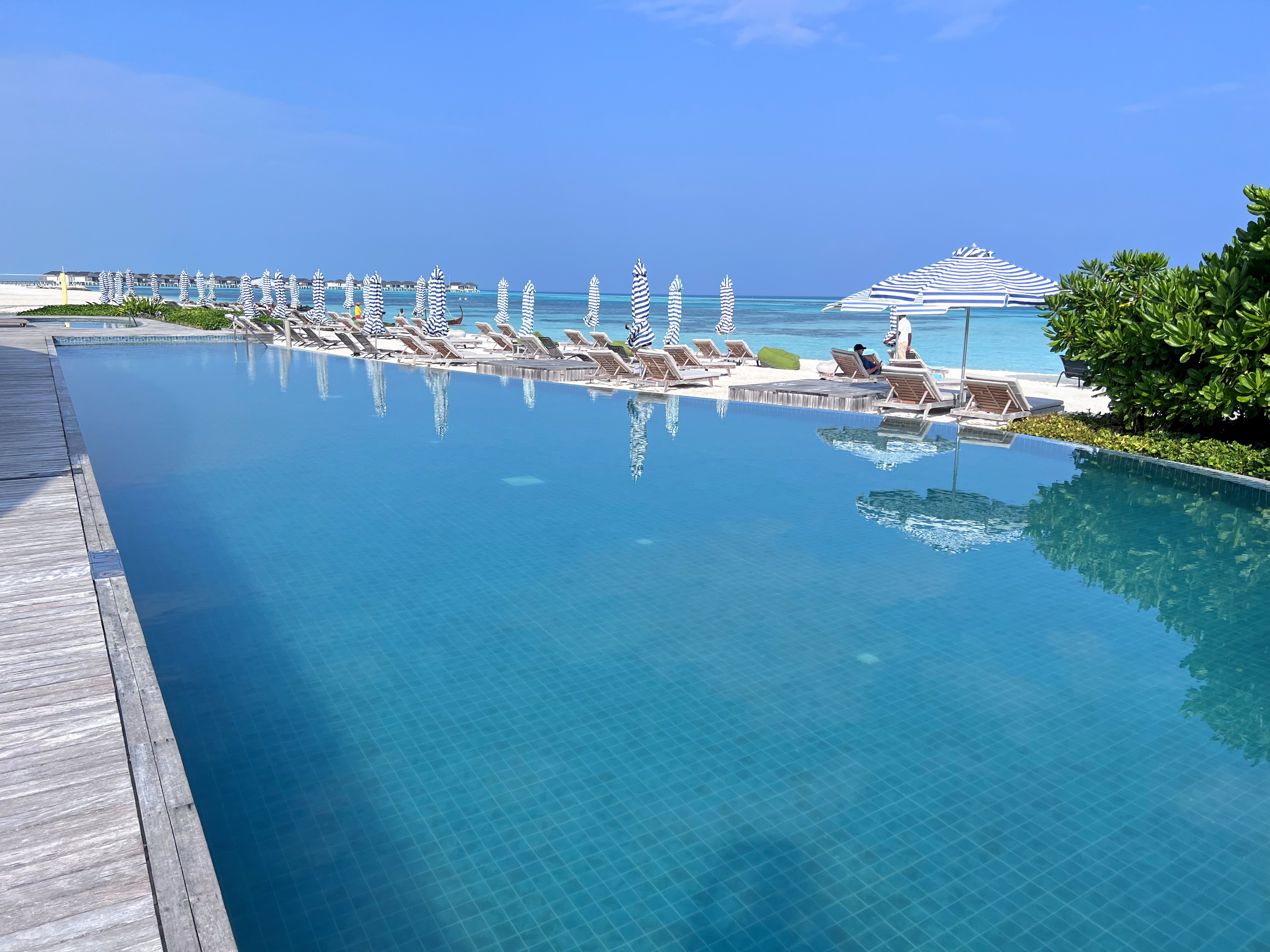 Main pool at Le Meridien Maldives