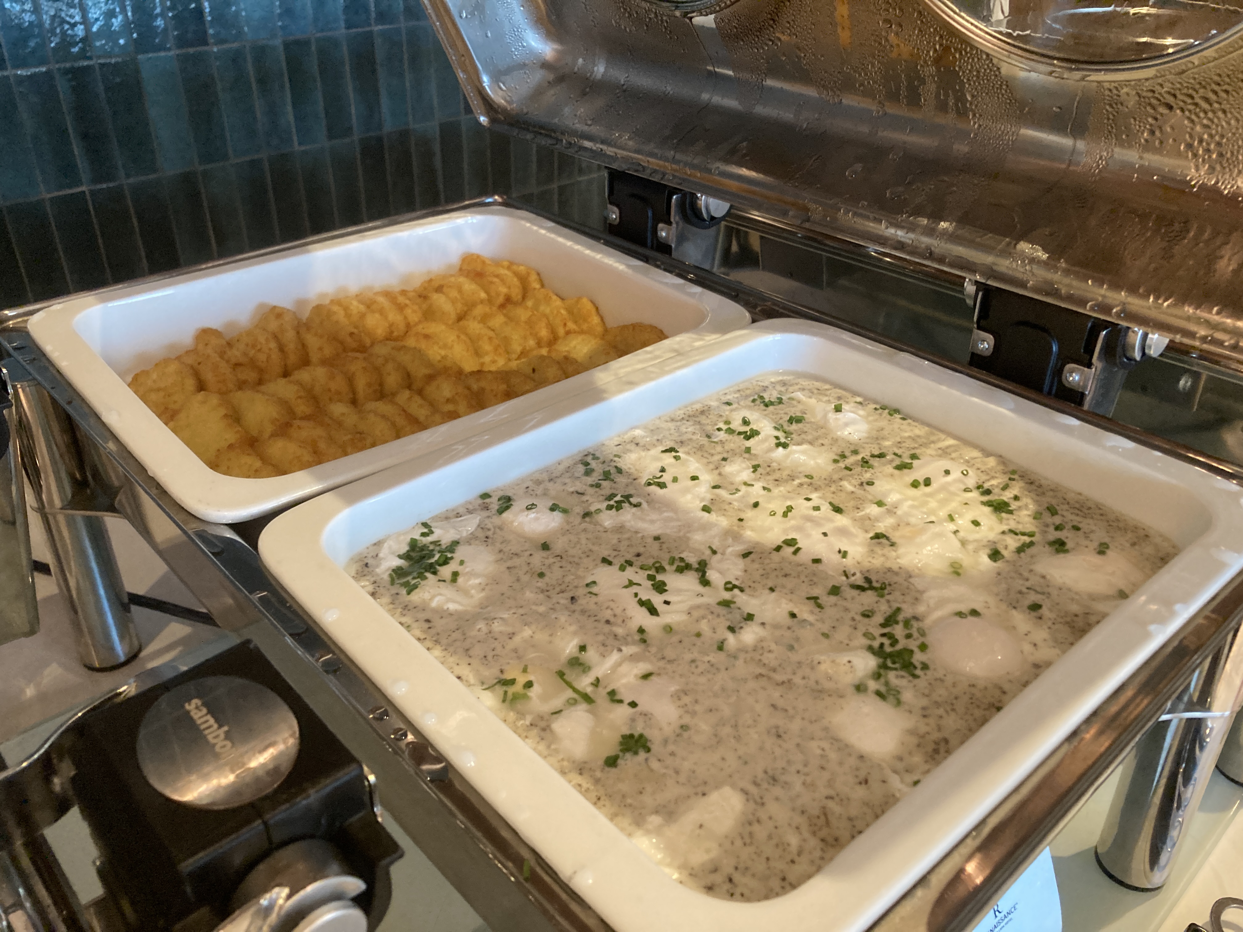 Renaissance Porto Lapa Hotel breakfast buffet fish hash browns