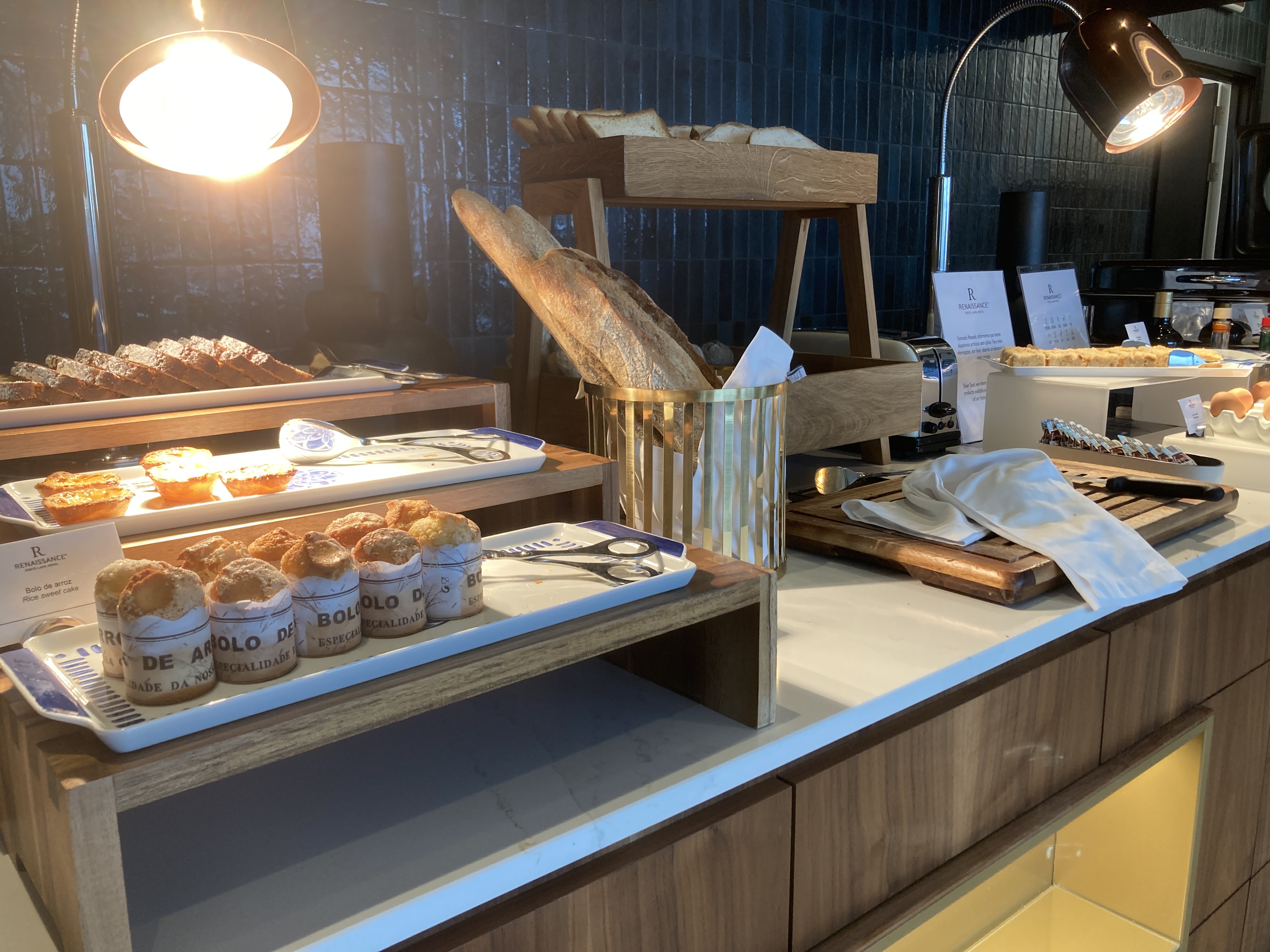 Renaissance Porto Lapa Hotel breakfast buffet pastries