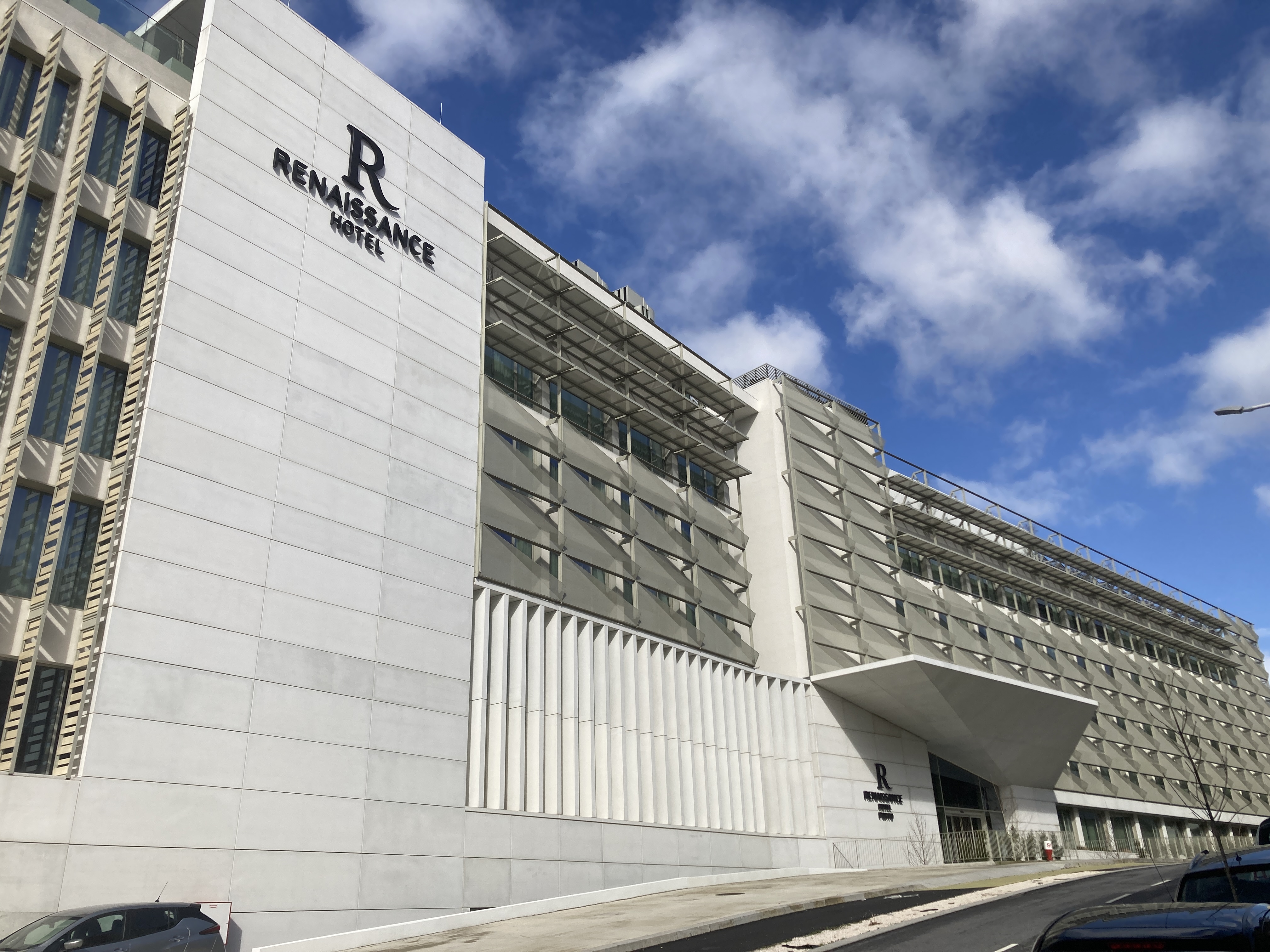 Renaissance Porto Lapa Hotel exterior