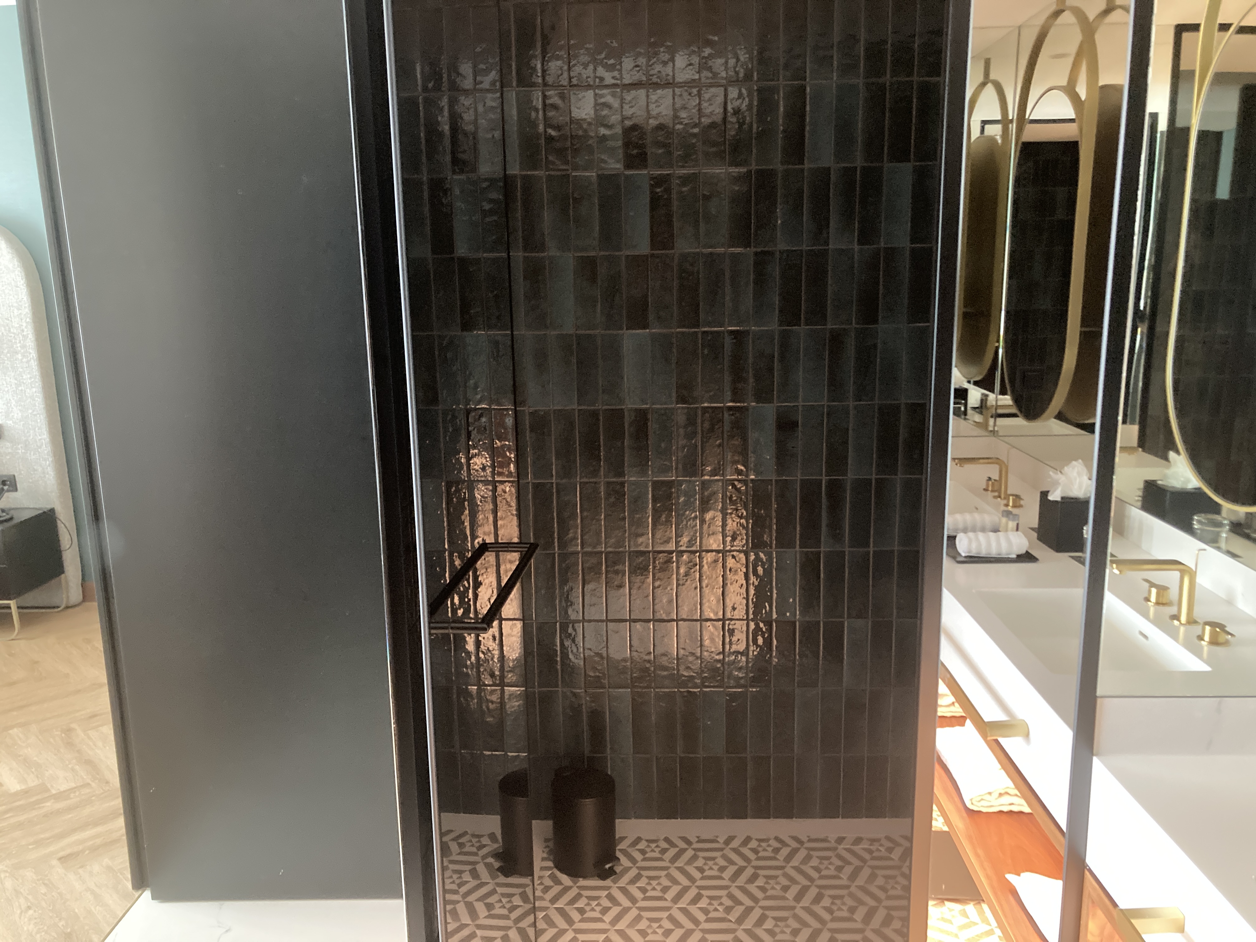 Renaissance Porto Lapa Hotel master bathroom door to toilet