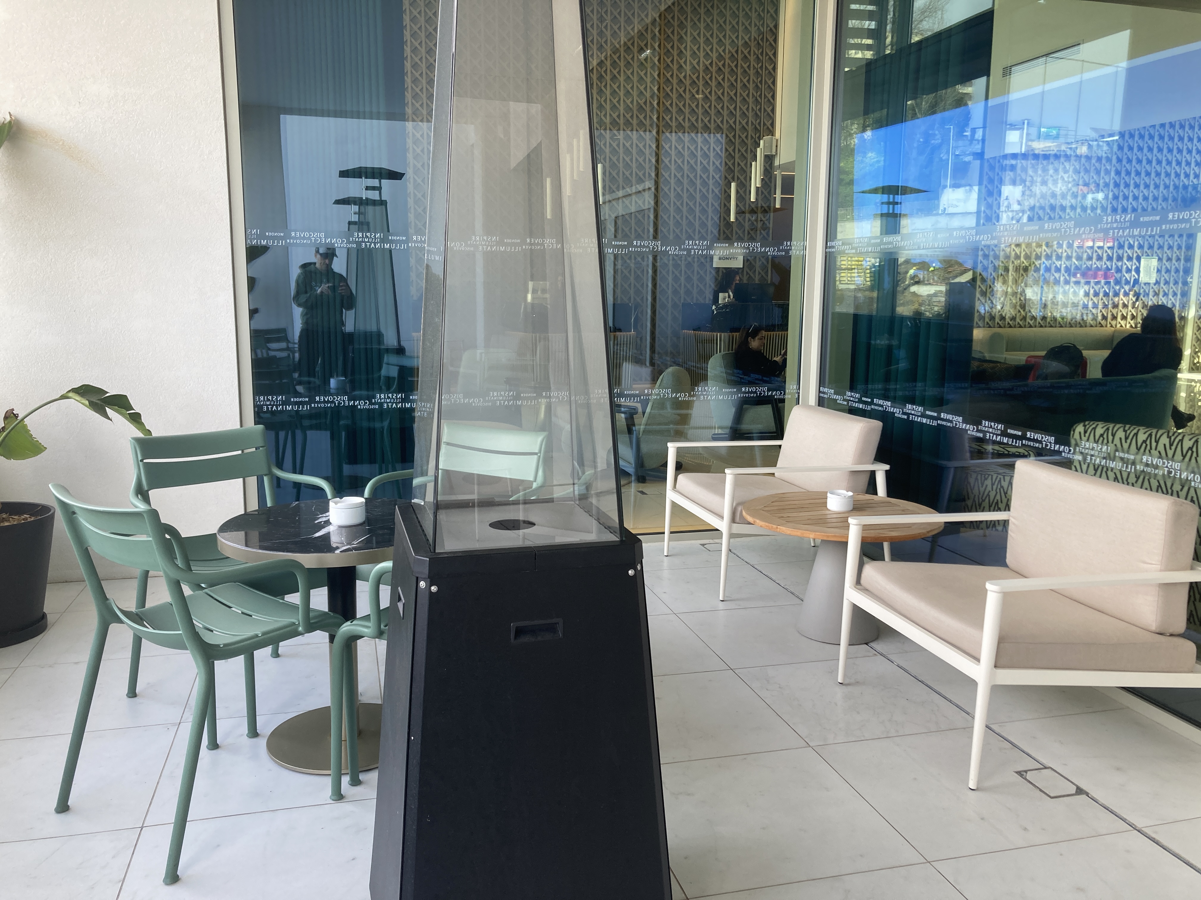 Renaissance Porto Lapa Hotel outdoor seating near lobby