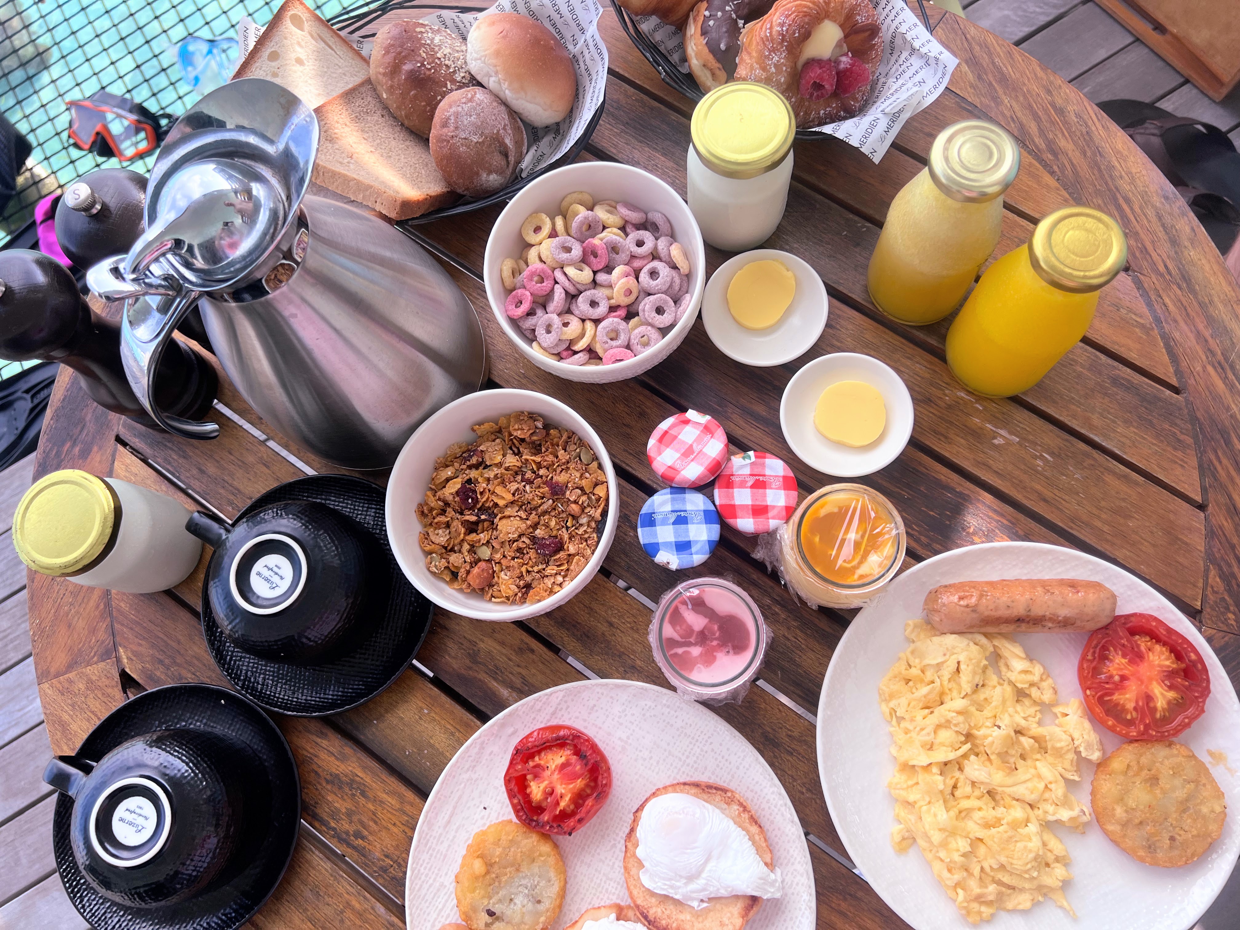 Room service breakfast at Le Meridien Maldives