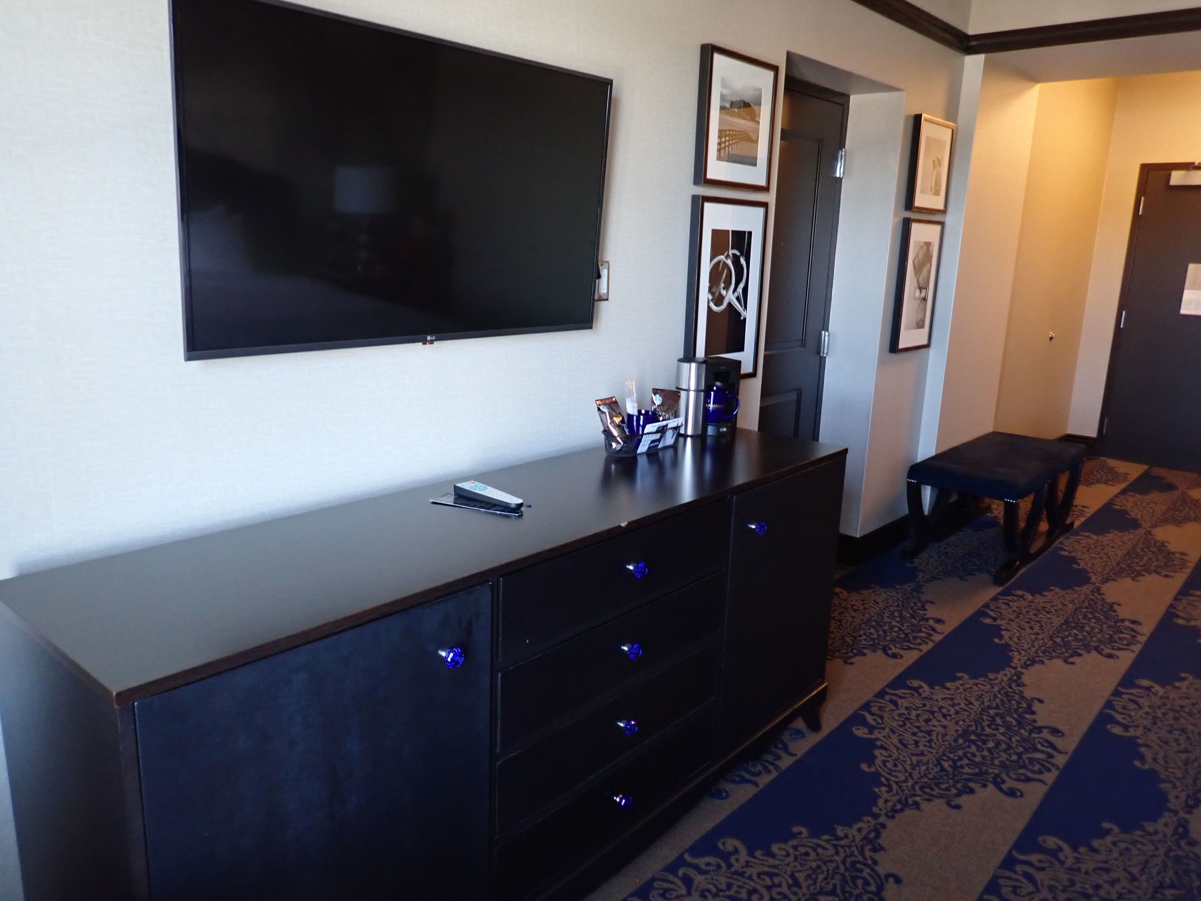 Saratoga Casino room TV