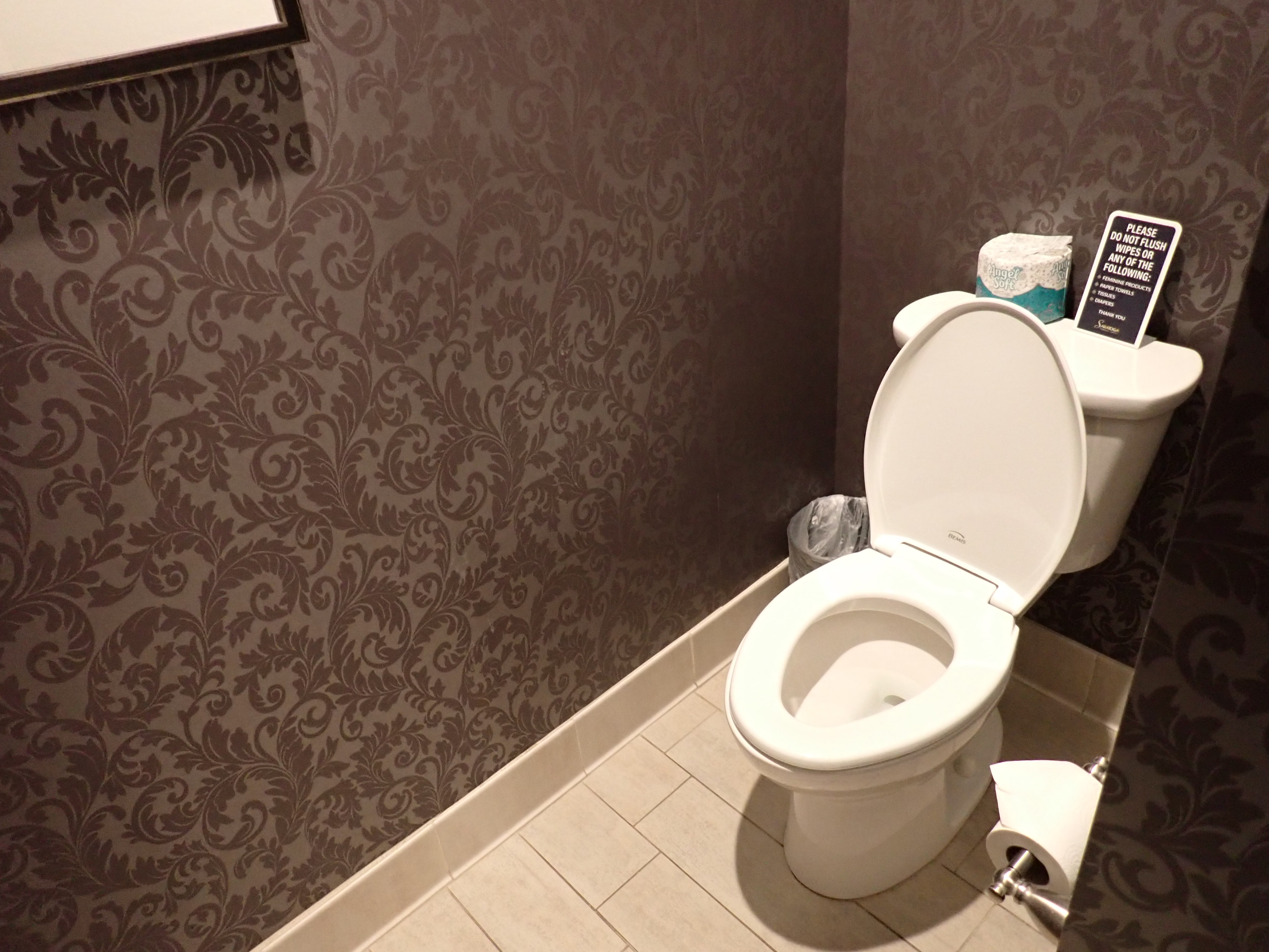 Saratoga Casino  toilet