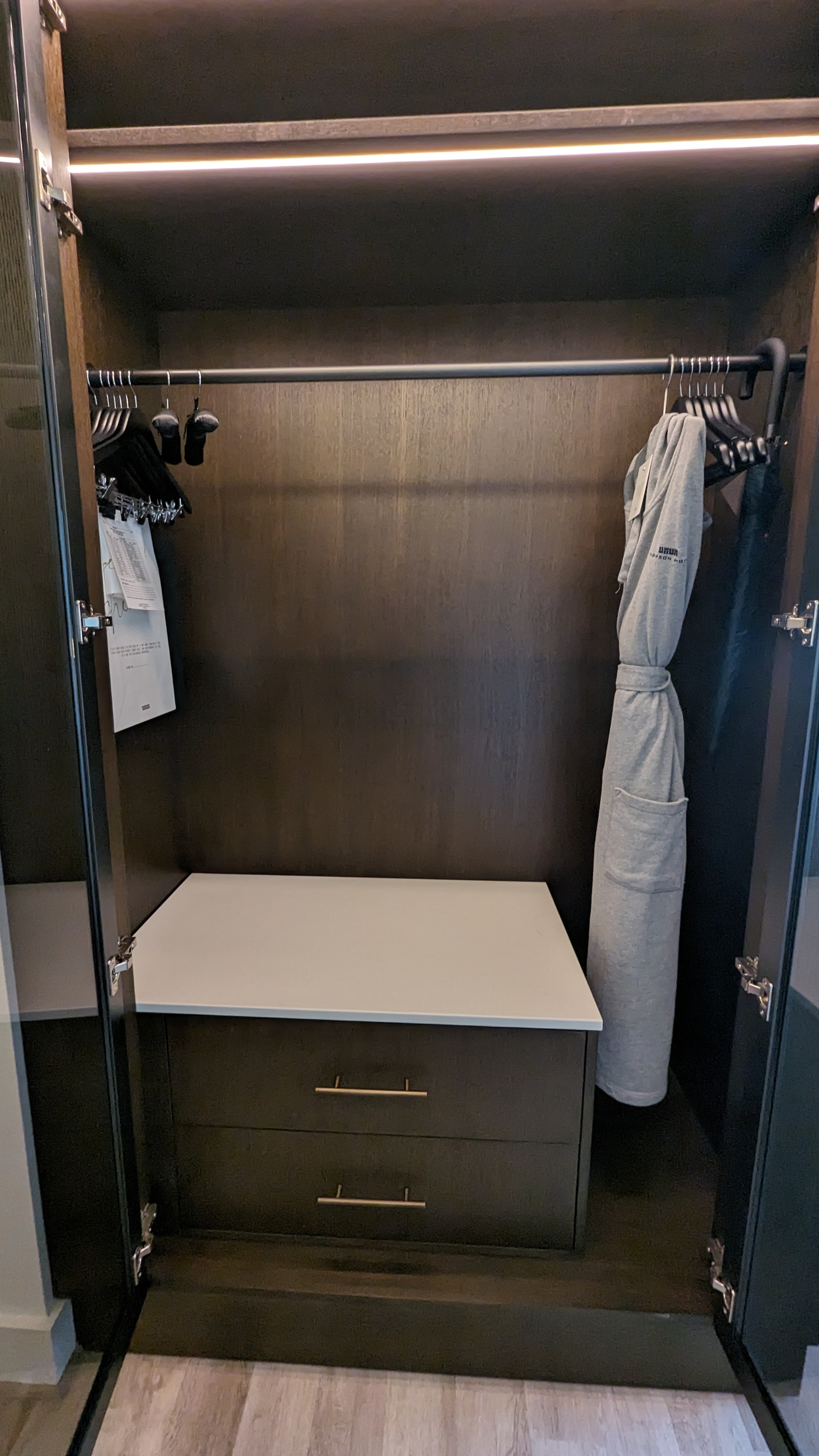 Thompson Houston guestroom bedroom closet Thompson Houston guestroom bedroom closet