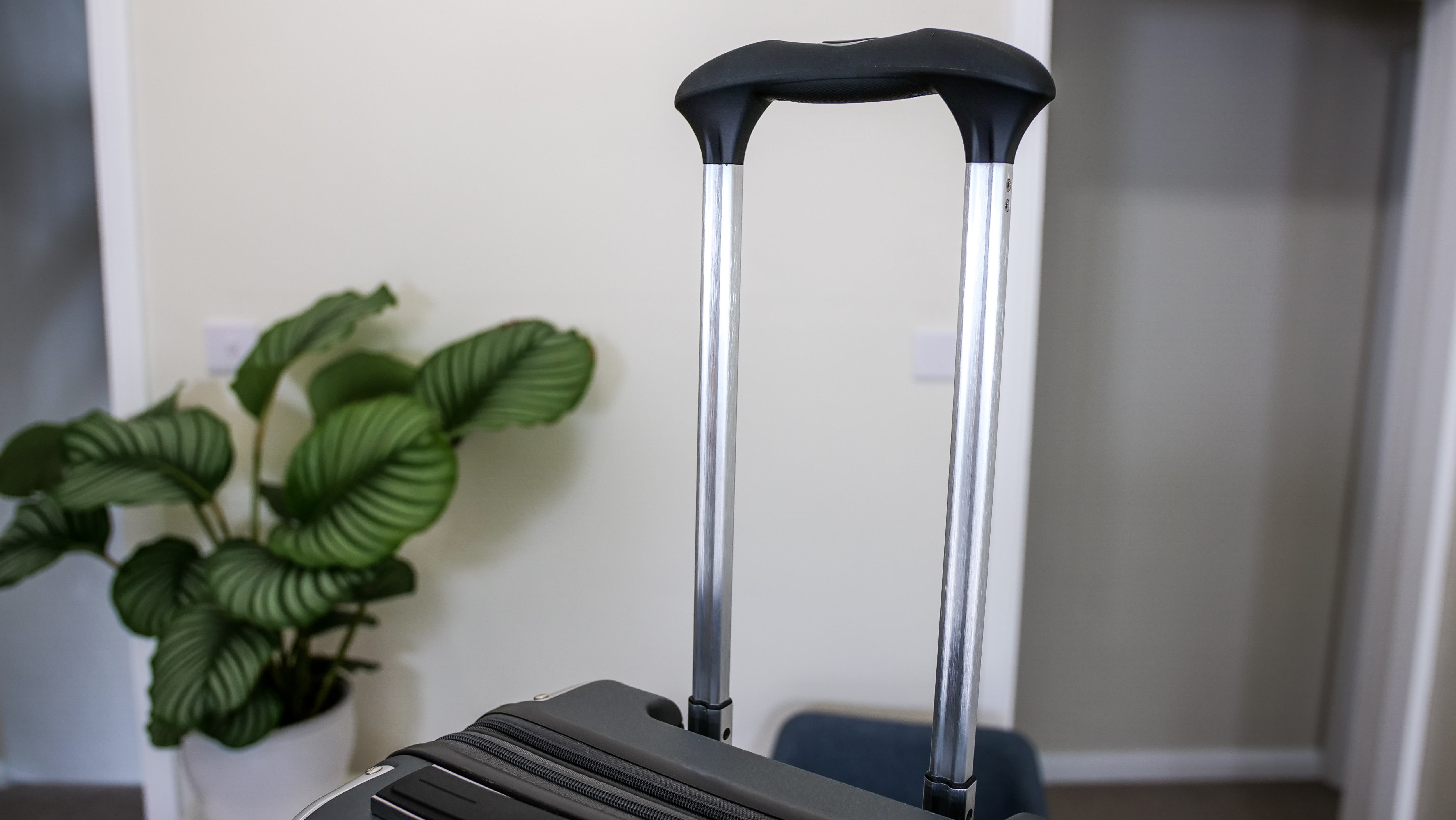Travelpro Platinum Elite Hardside Telescopic handle