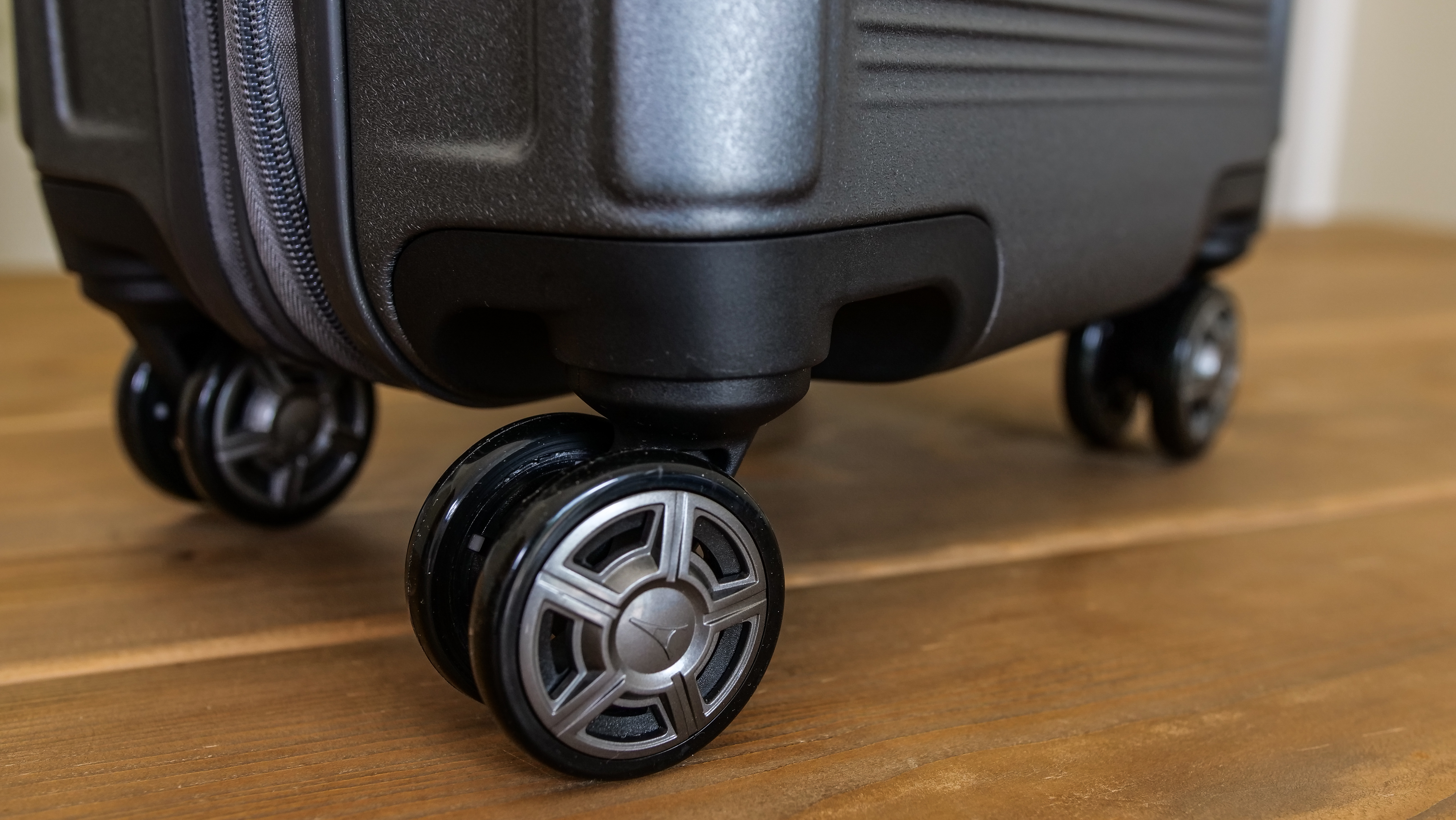 Travelpro Platinum Elite Hardside Wheels