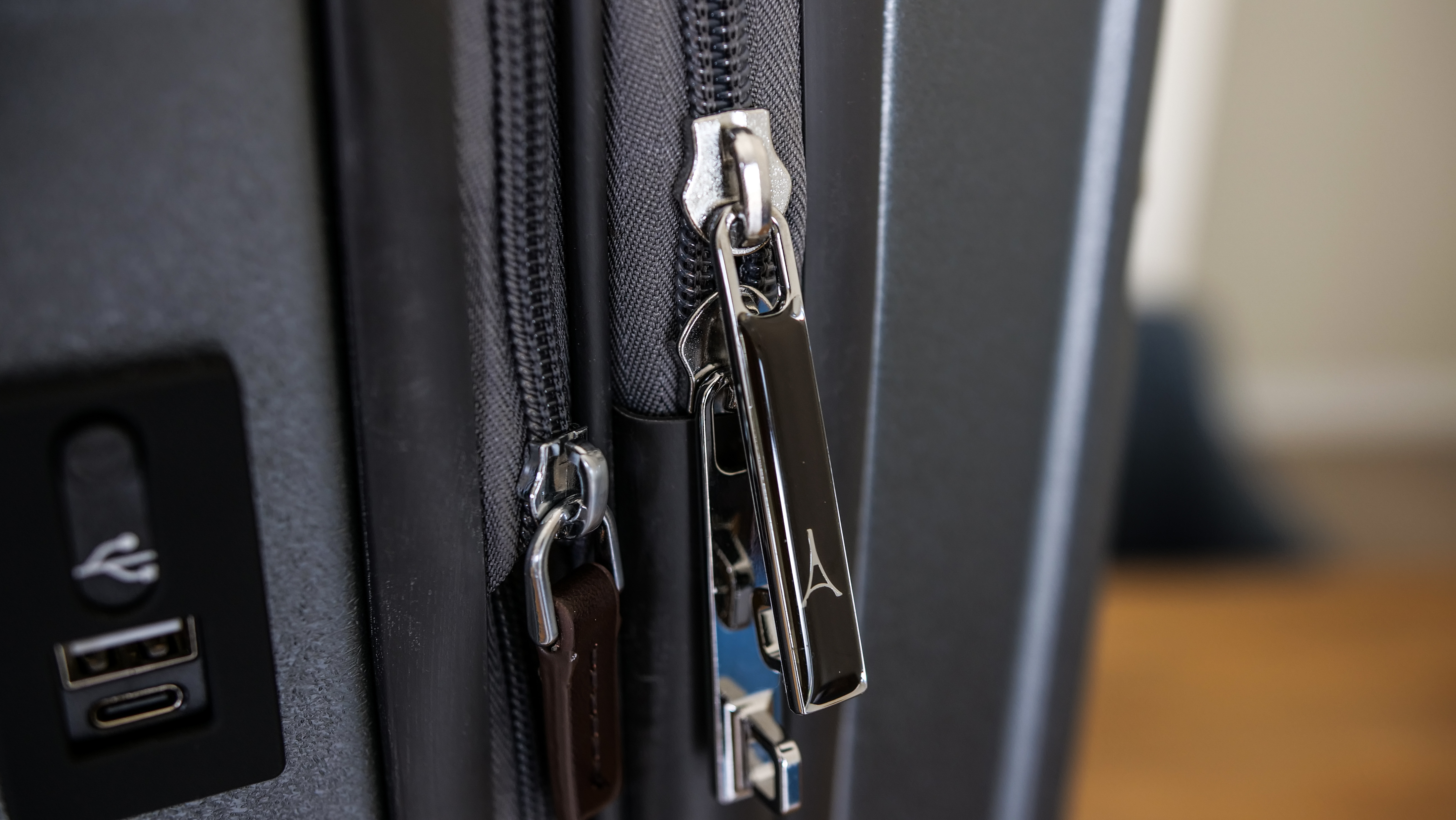 Travelpro Platinum Elite Hardside Zips