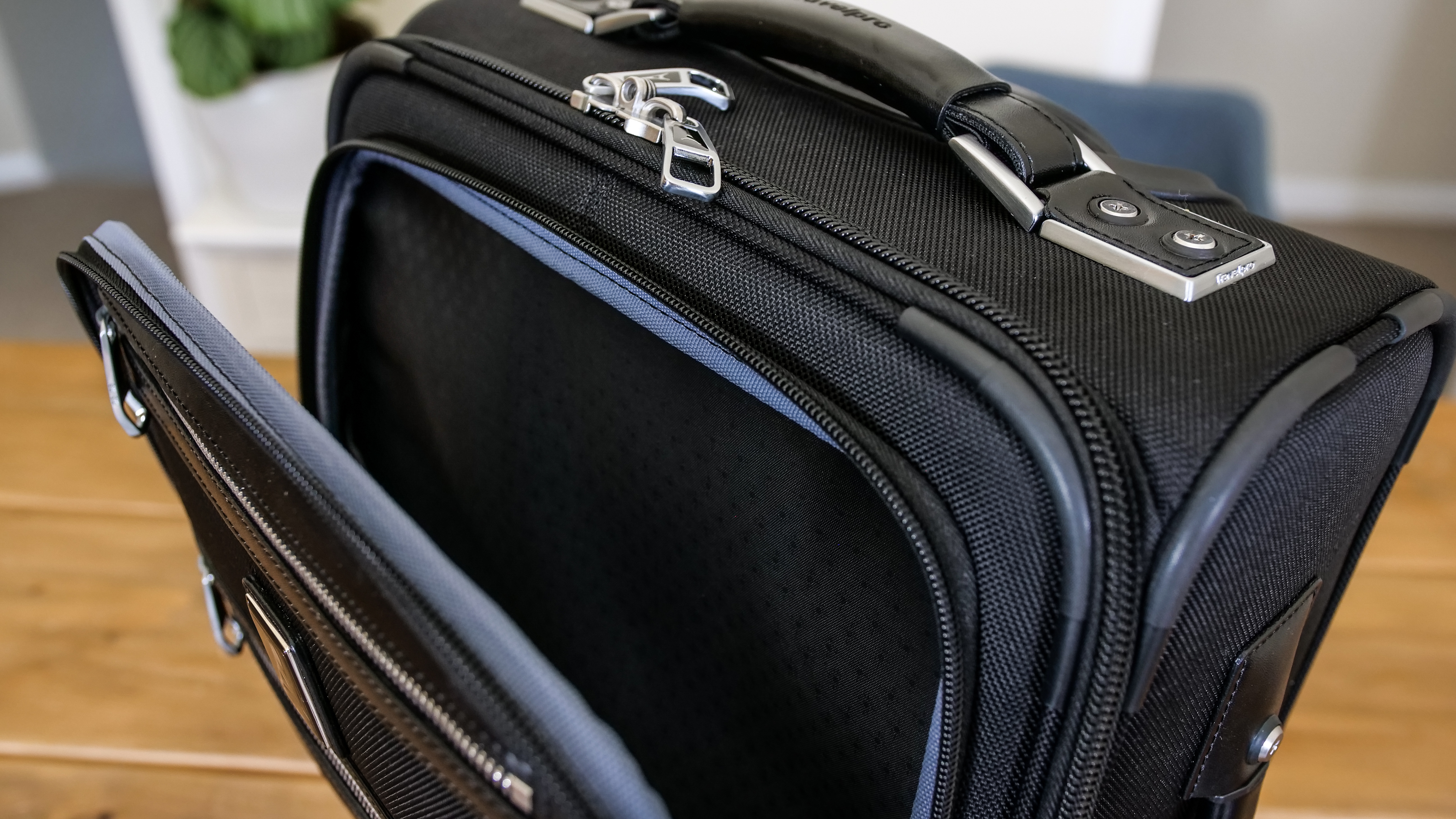Travelpro Platinum Elite Softside Front Pocket