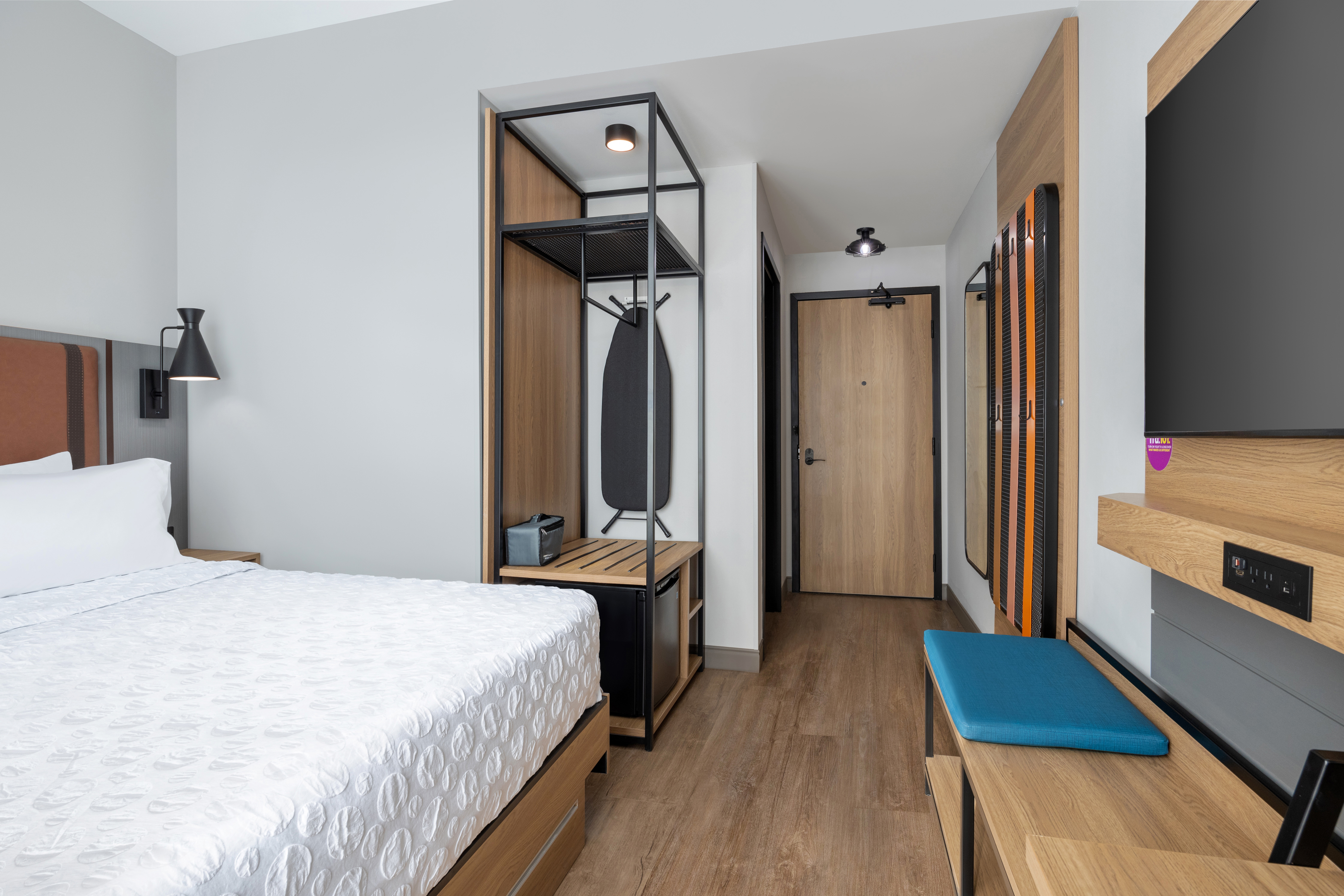 Tru by Hilton Brooklyn Guest Room Tru by Hilton Brooklyn Guest Room