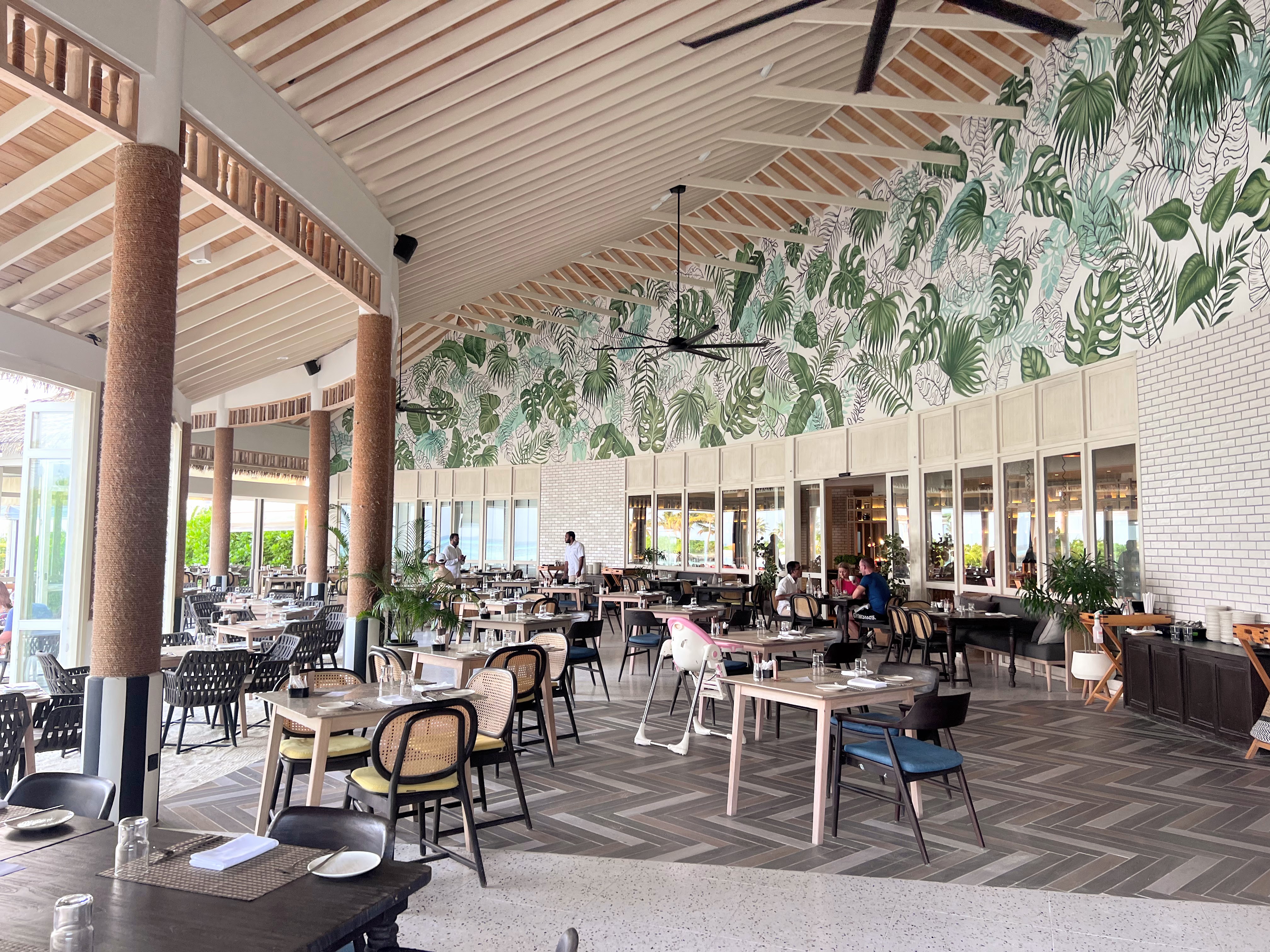 Turquoise buffet at Le Meridien Maldives