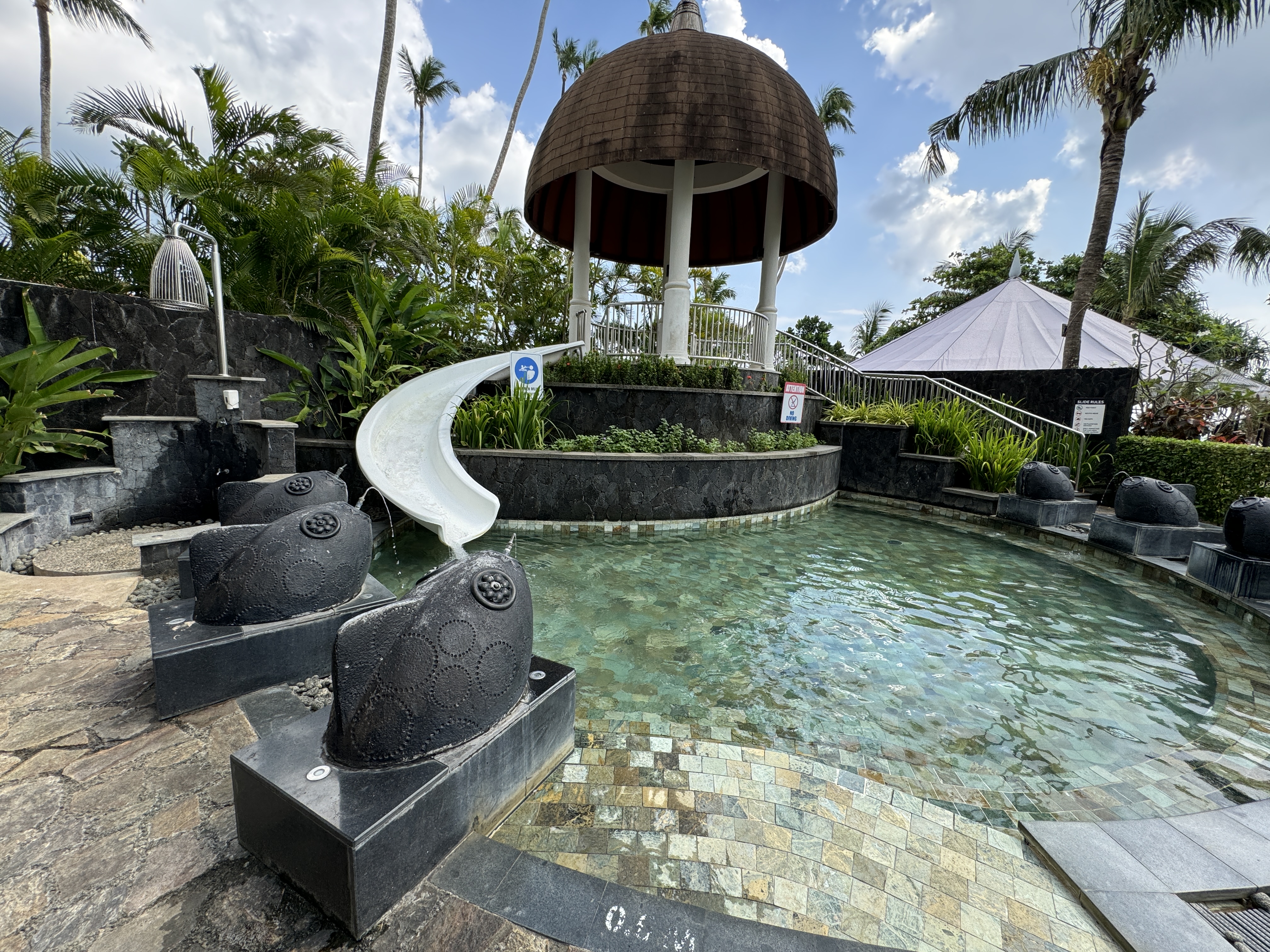 Weligama Bay Marriott kids pool